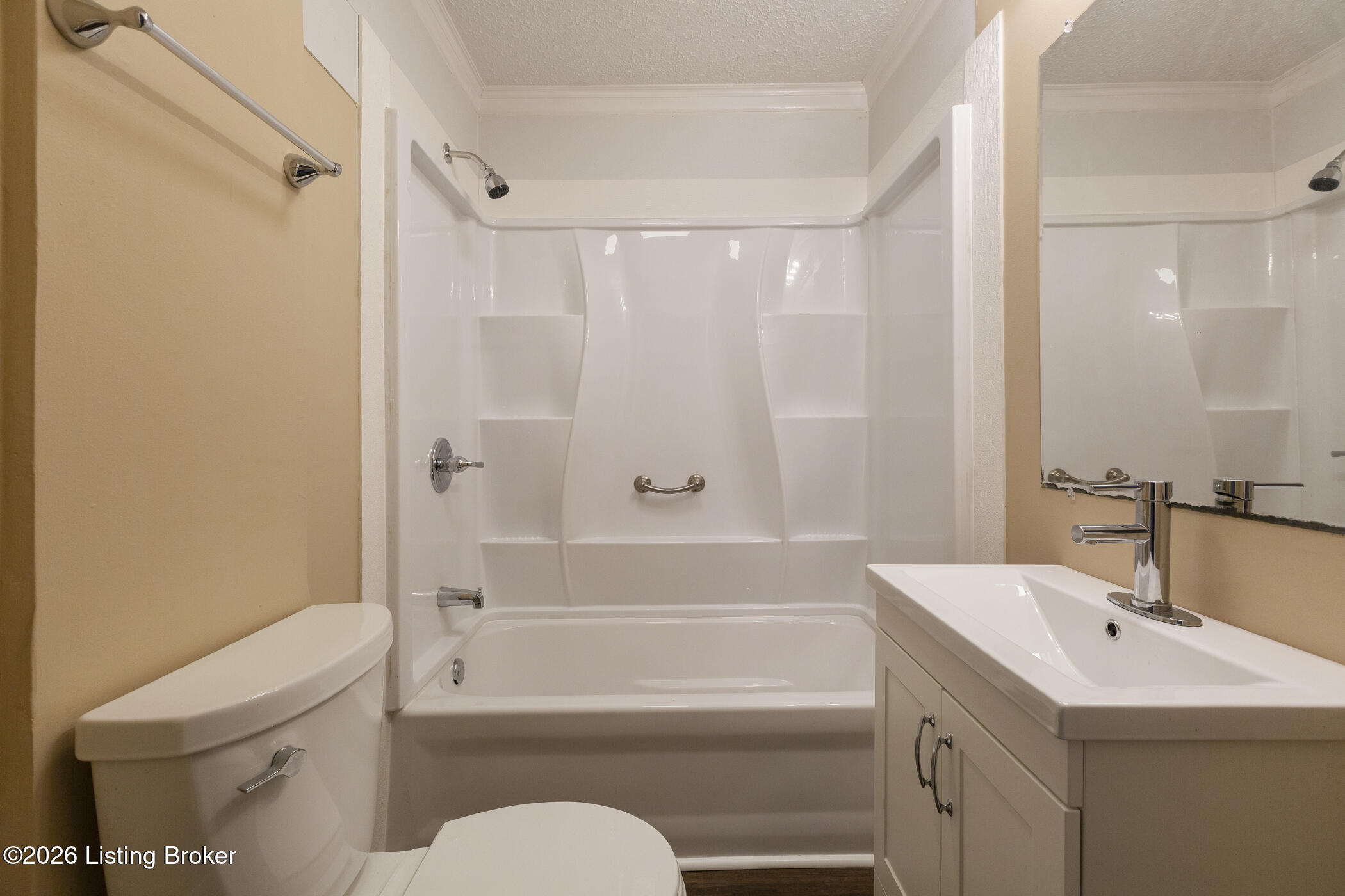 6801 Waller Ln Property Photo 20