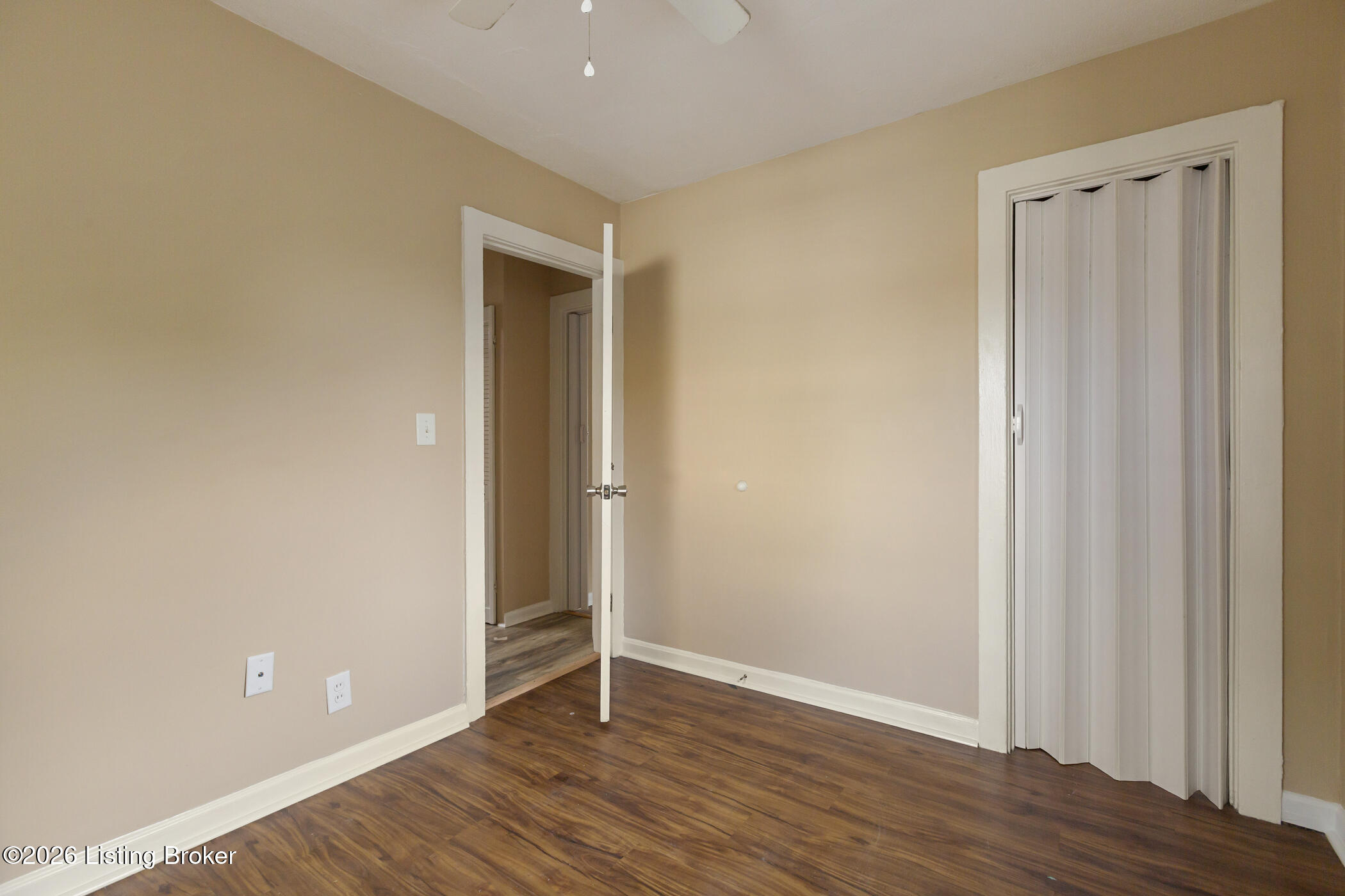 6801 Waller Ln Property Photo 22
