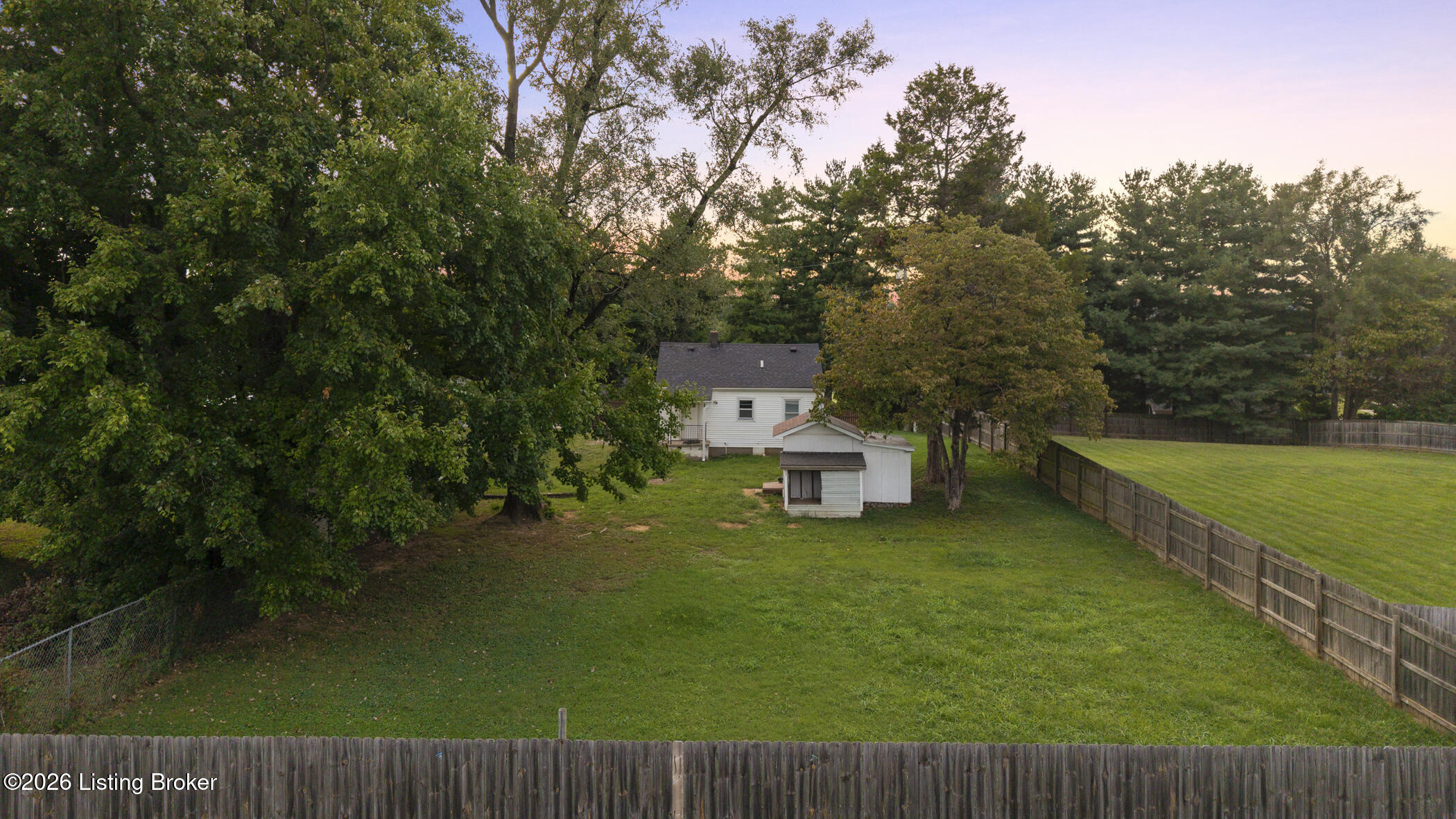 6801 Waller Ln Property Photo 31