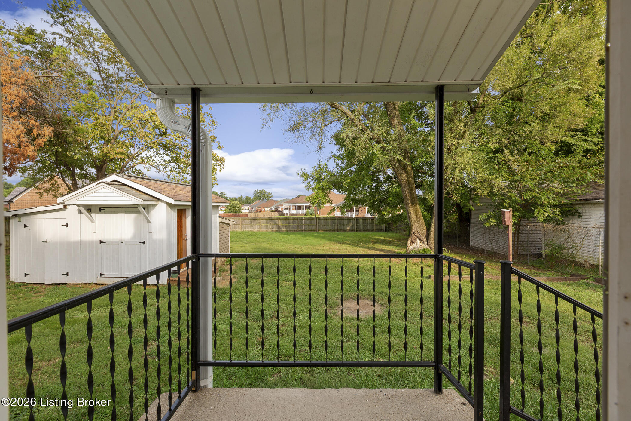 6801 Waller Ln Property Photo 32