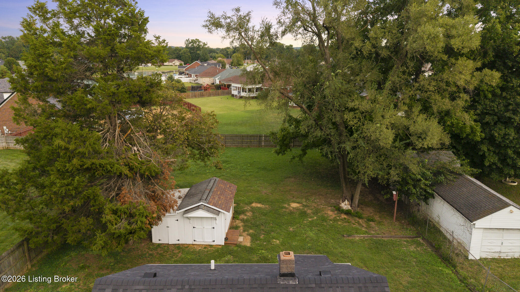 6801 Waller Ln Property Photo 34
