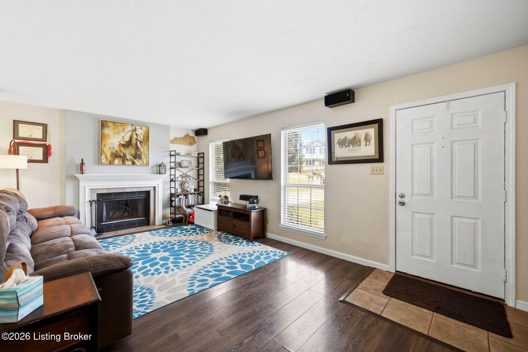9300 Villa Fair Ct Property Photo 6