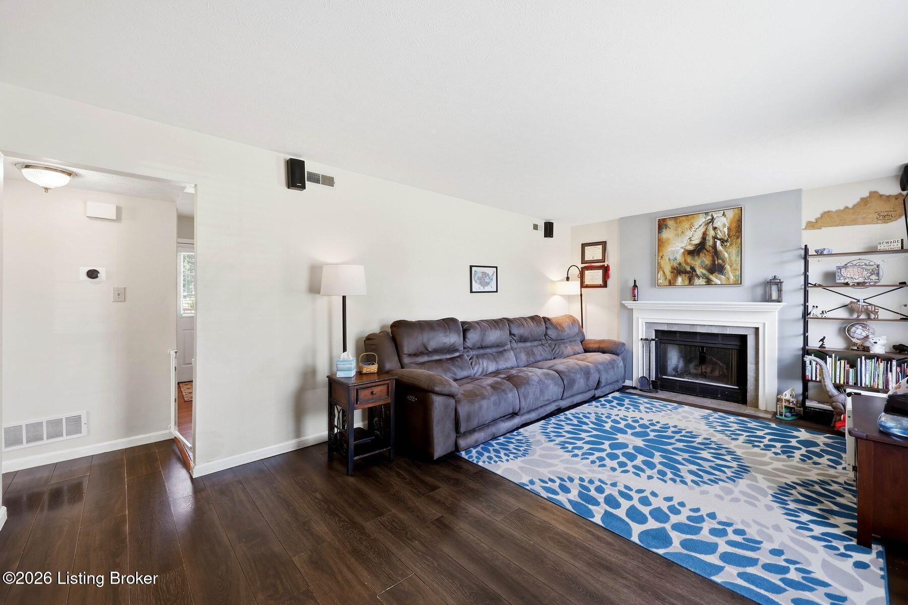9300 Villa Fair Ct Property Photo 9