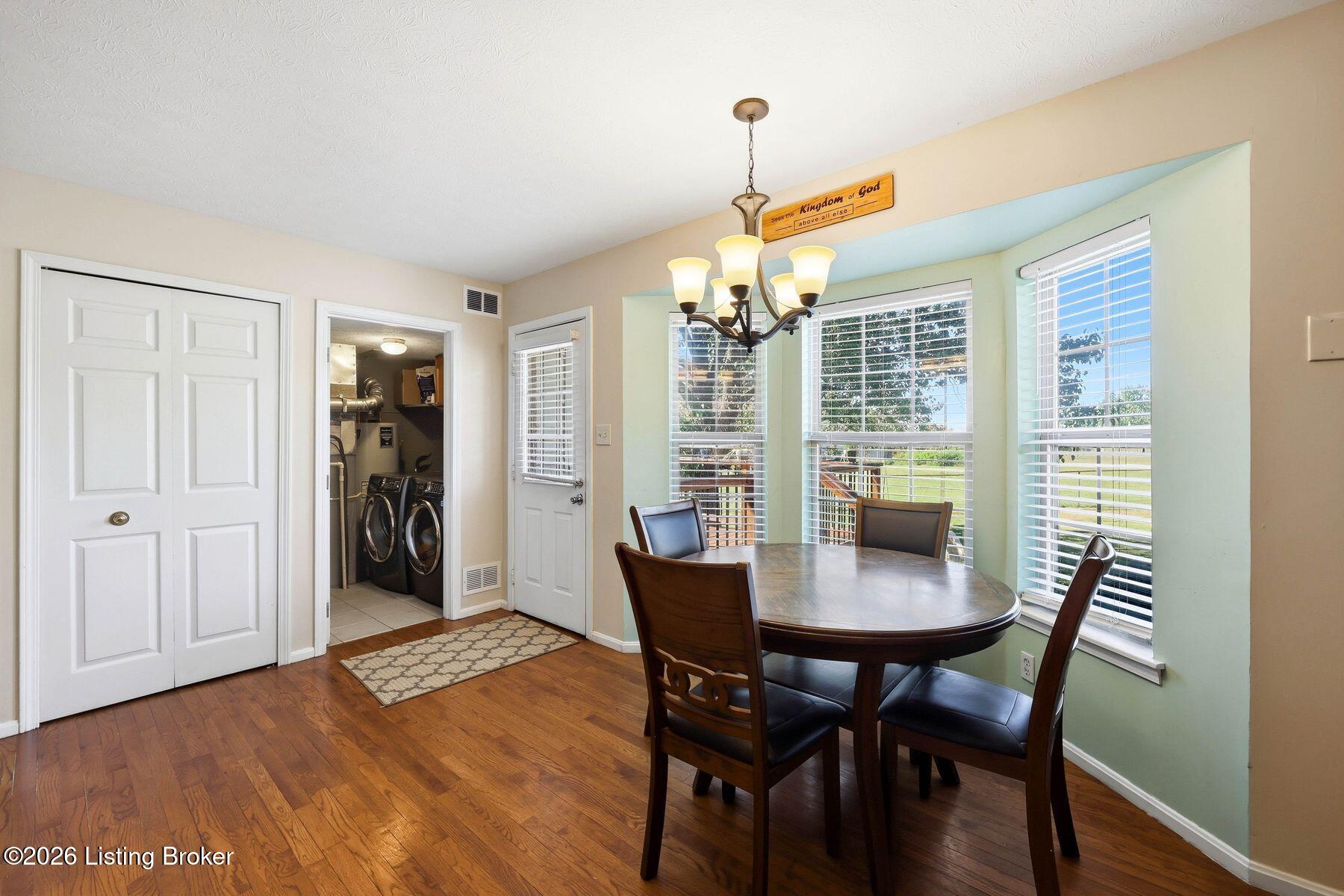 9300 Villa Fair Ct Property Photo 11