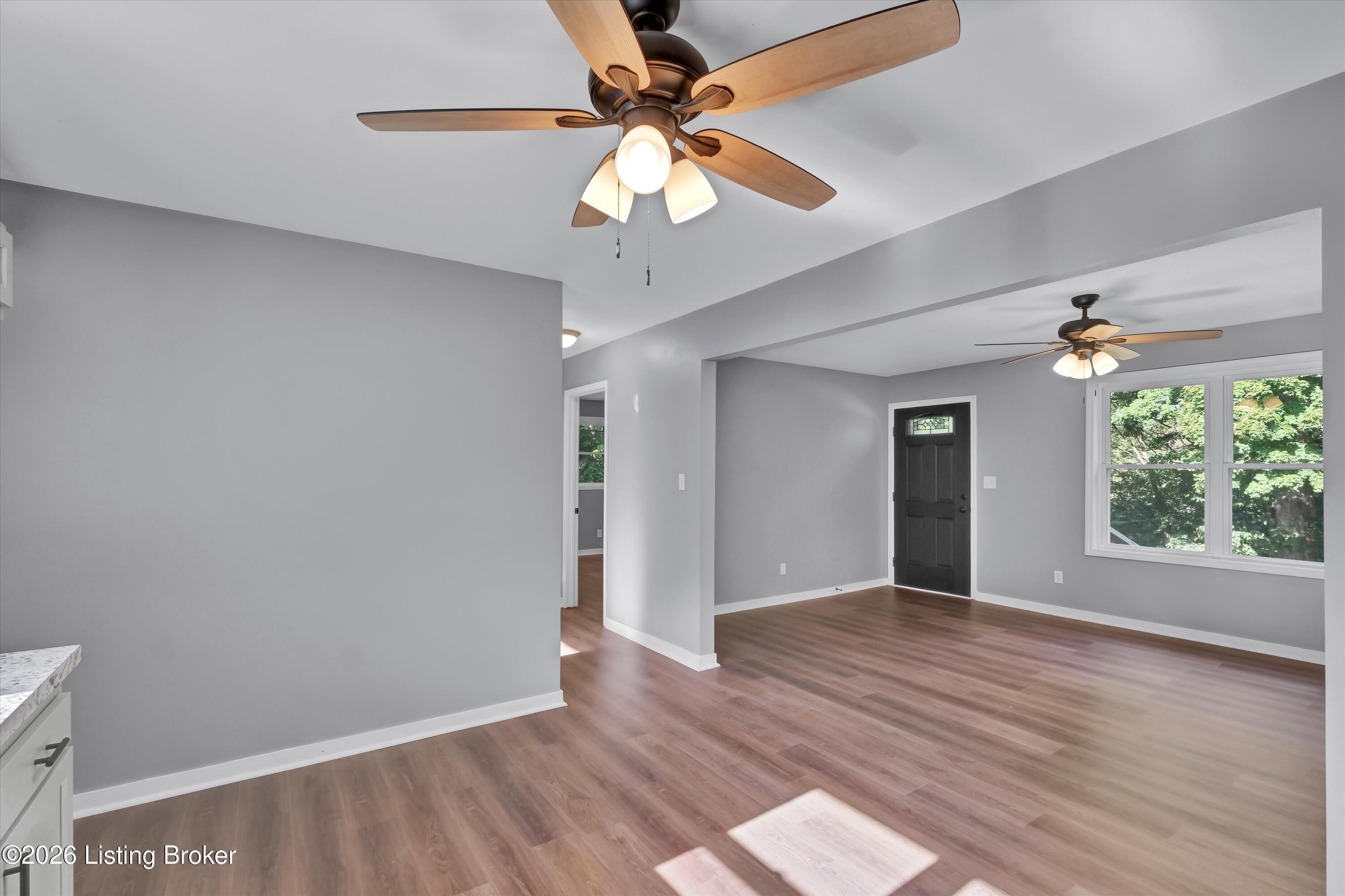 60 2nd St Property Photo 9