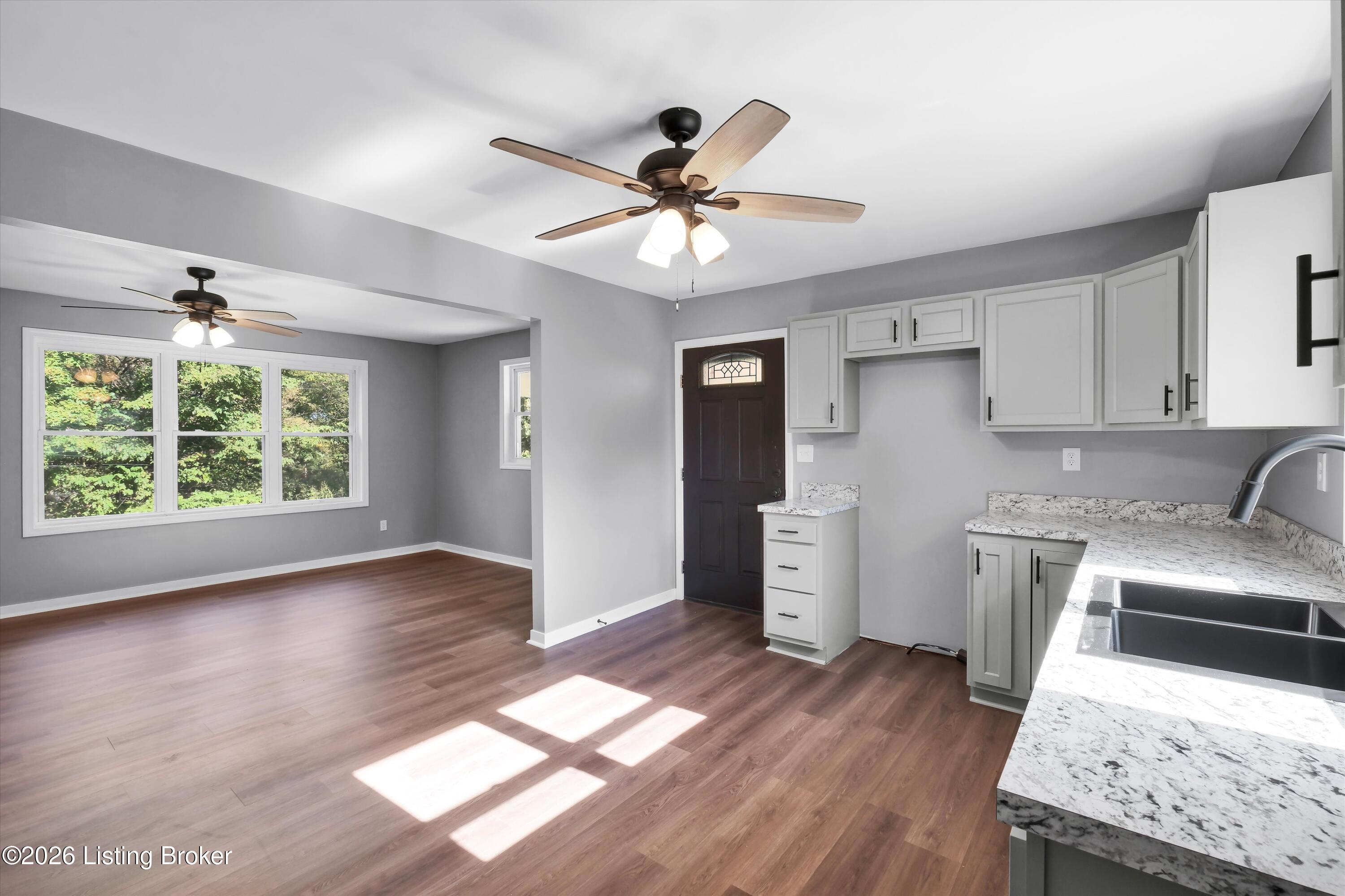 60 2nd St Property Photo 10