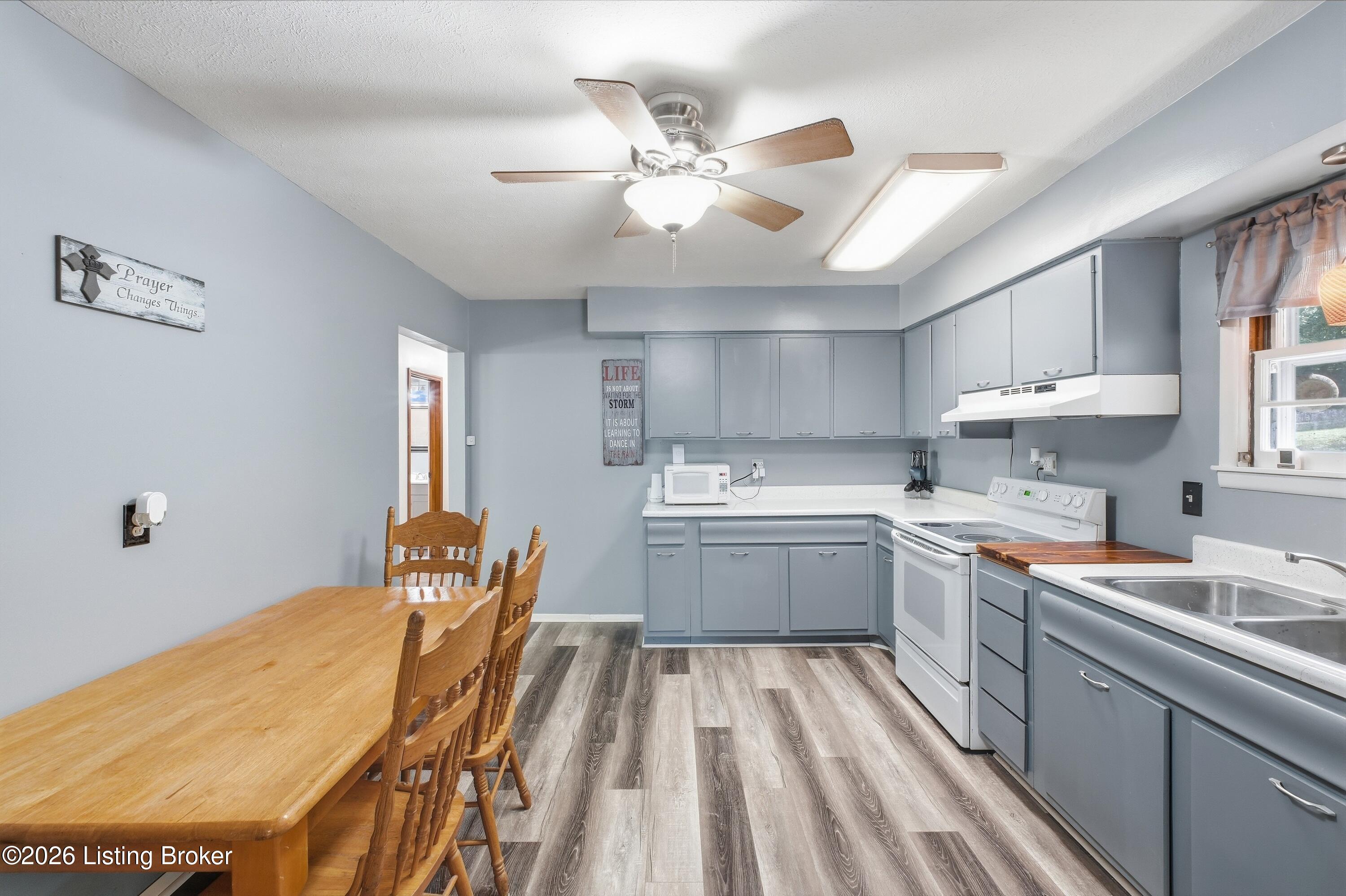 2598 Weavers Run Rd Property Photo 30