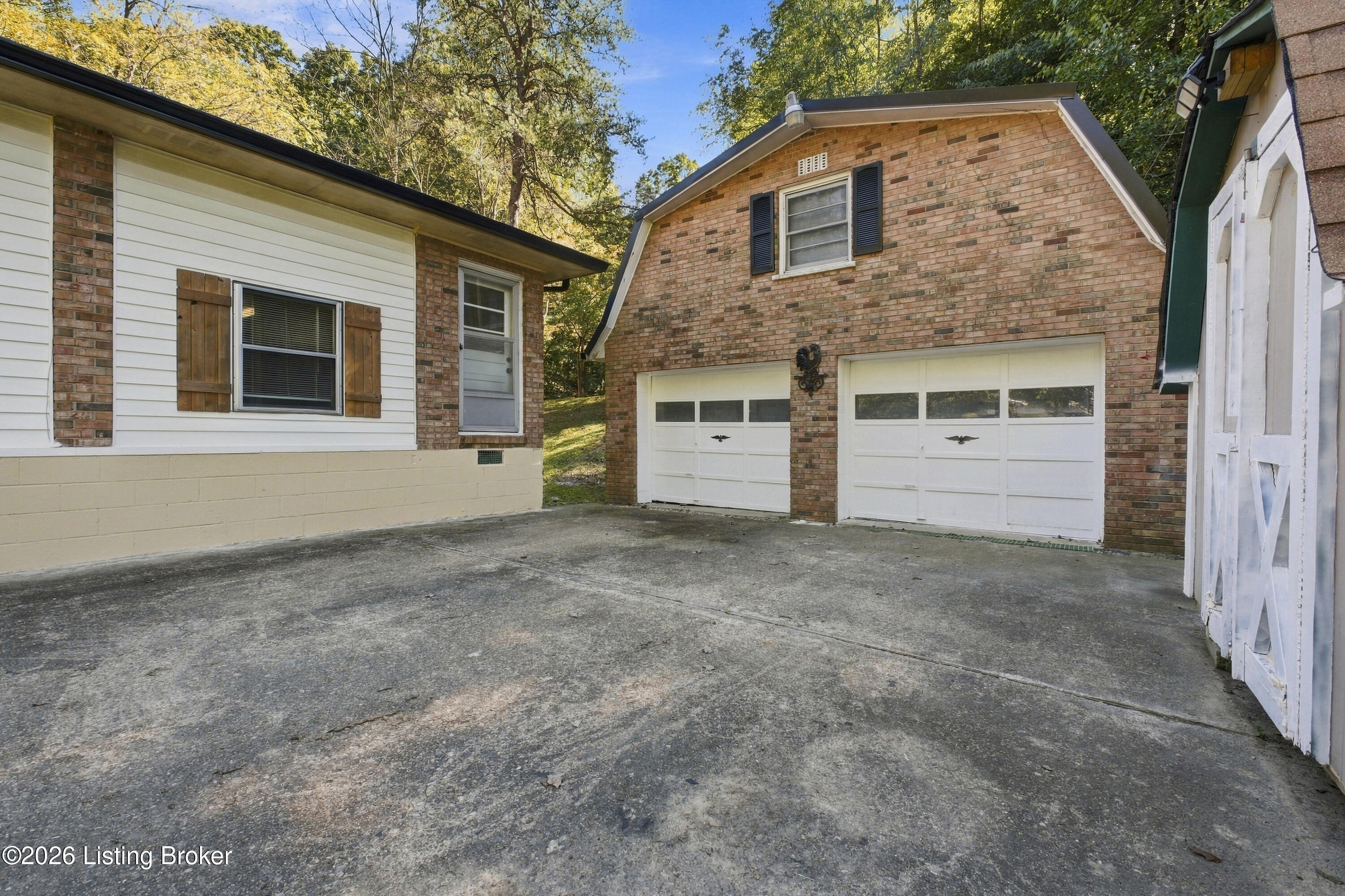 2598 Weavers Run Rd Property Photo 39