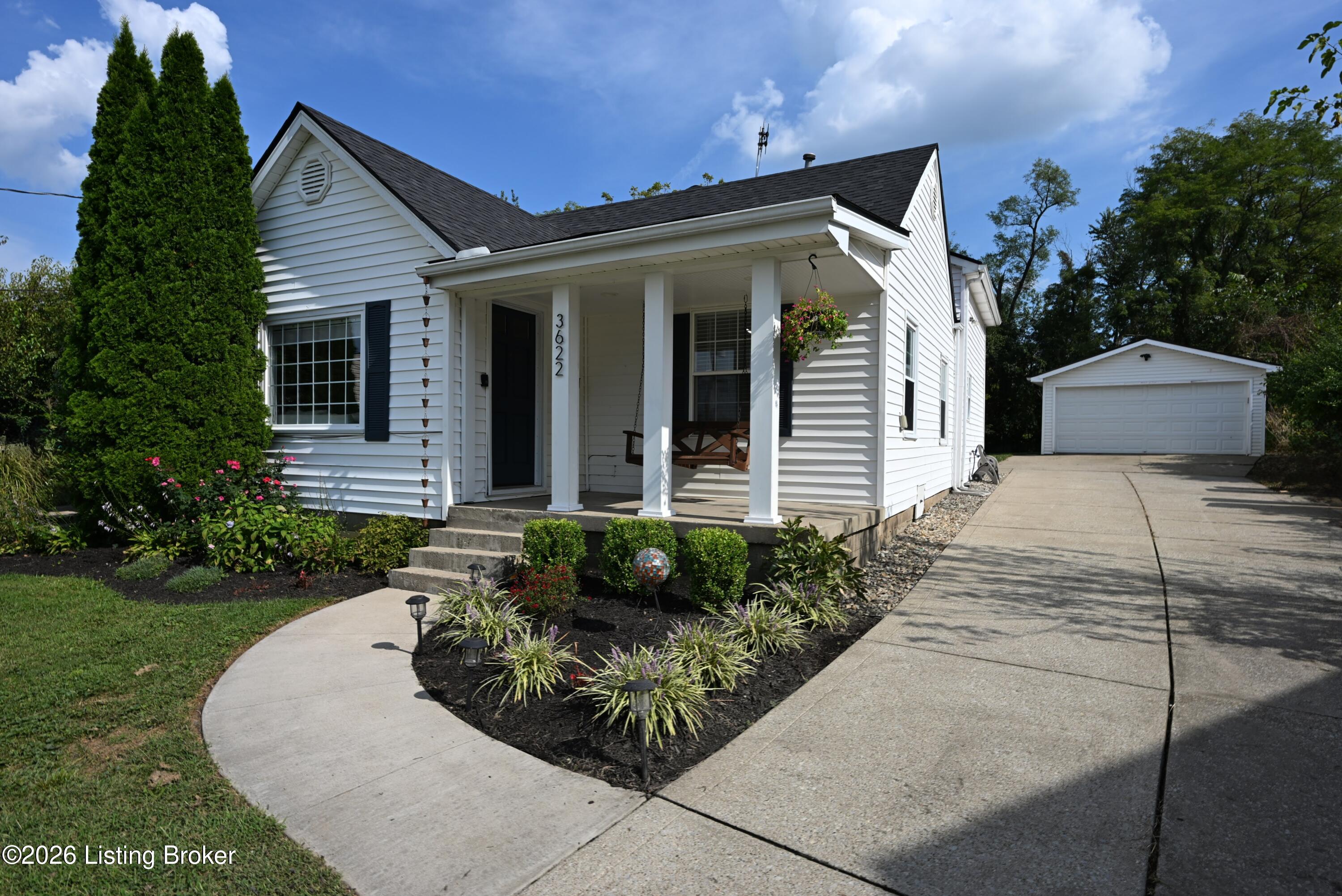 3622 Locust Ave Property Photo 1