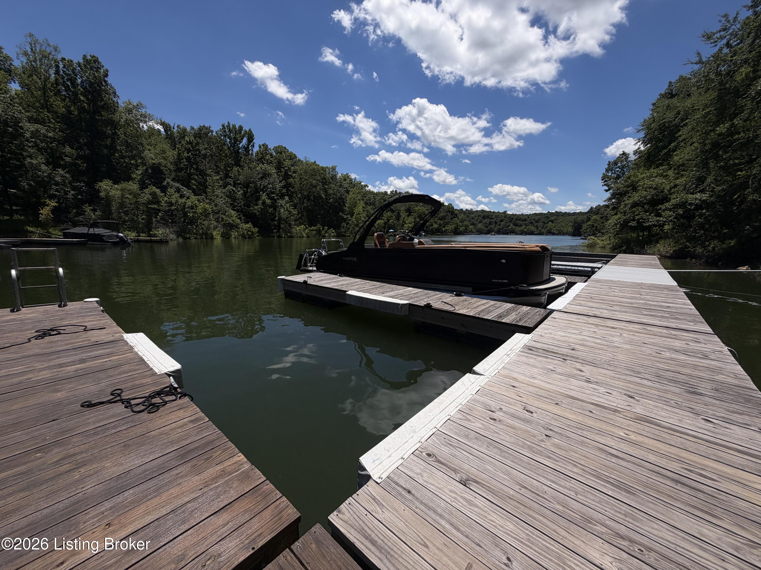 253 Moutardier Bay Dr Property Photo 4