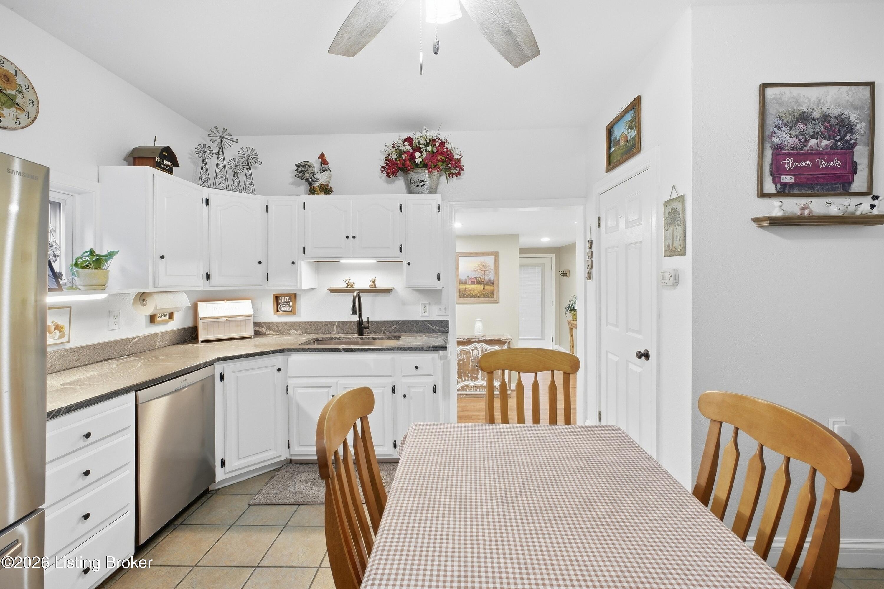 5514 Billtown Rd Property Photo 18