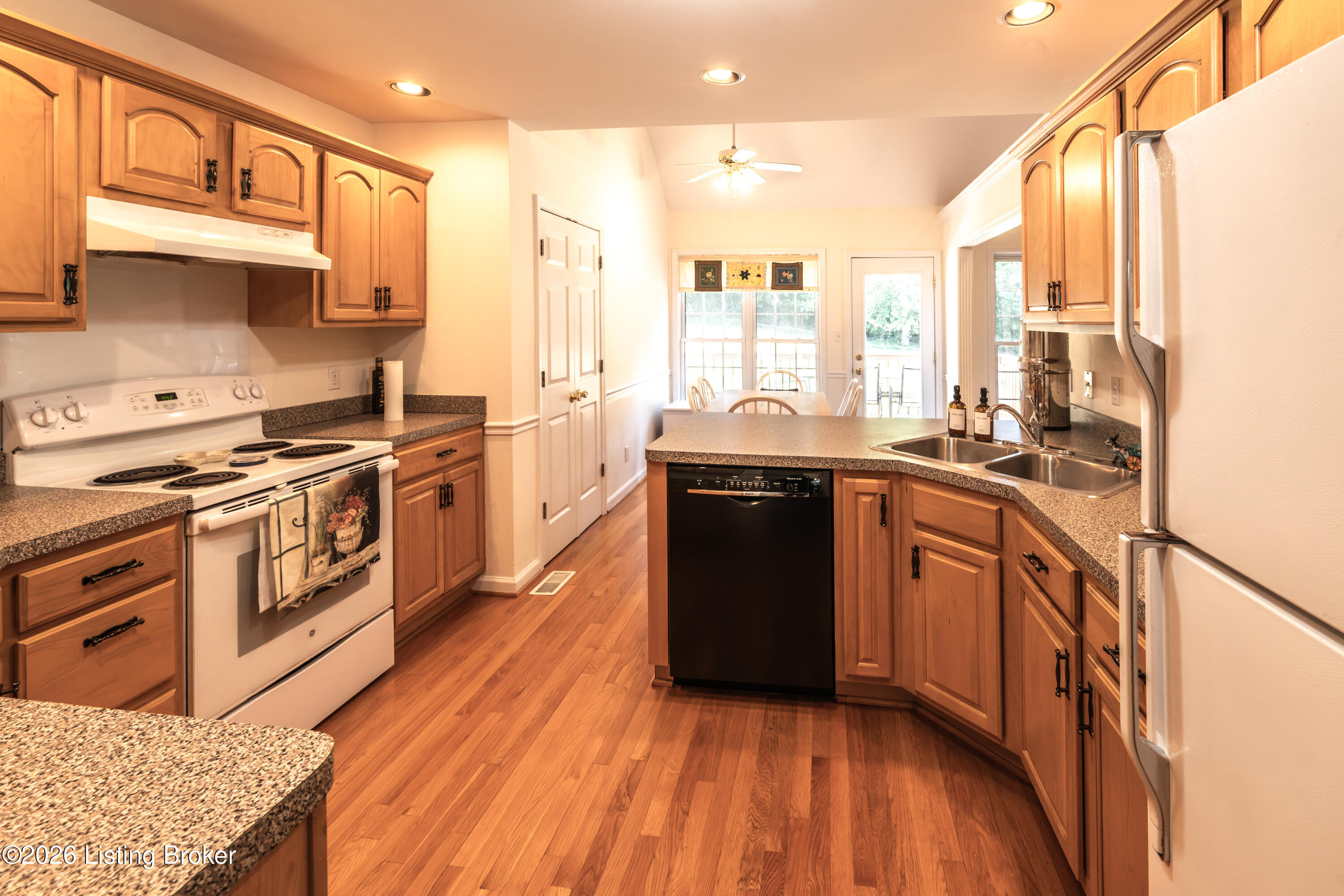 5418 Cross Creek Dr Property Photo 13