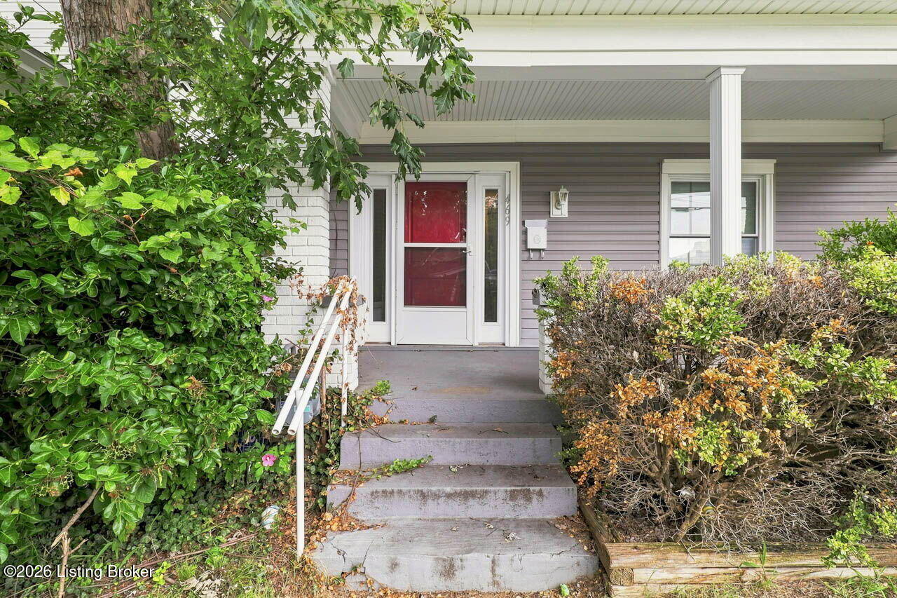 469 E Brandeis Ave Property Photo 5