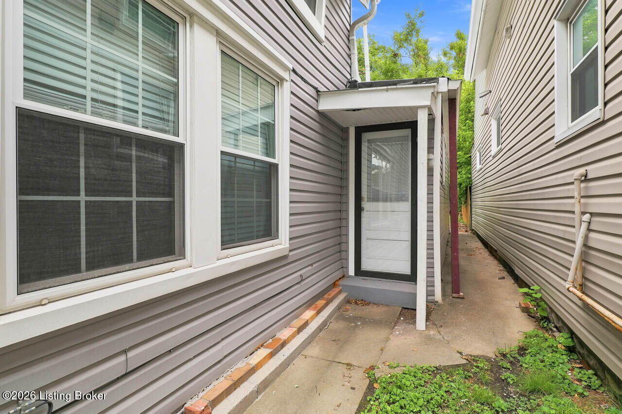 469 E Brandeis Ave Property Photo 10