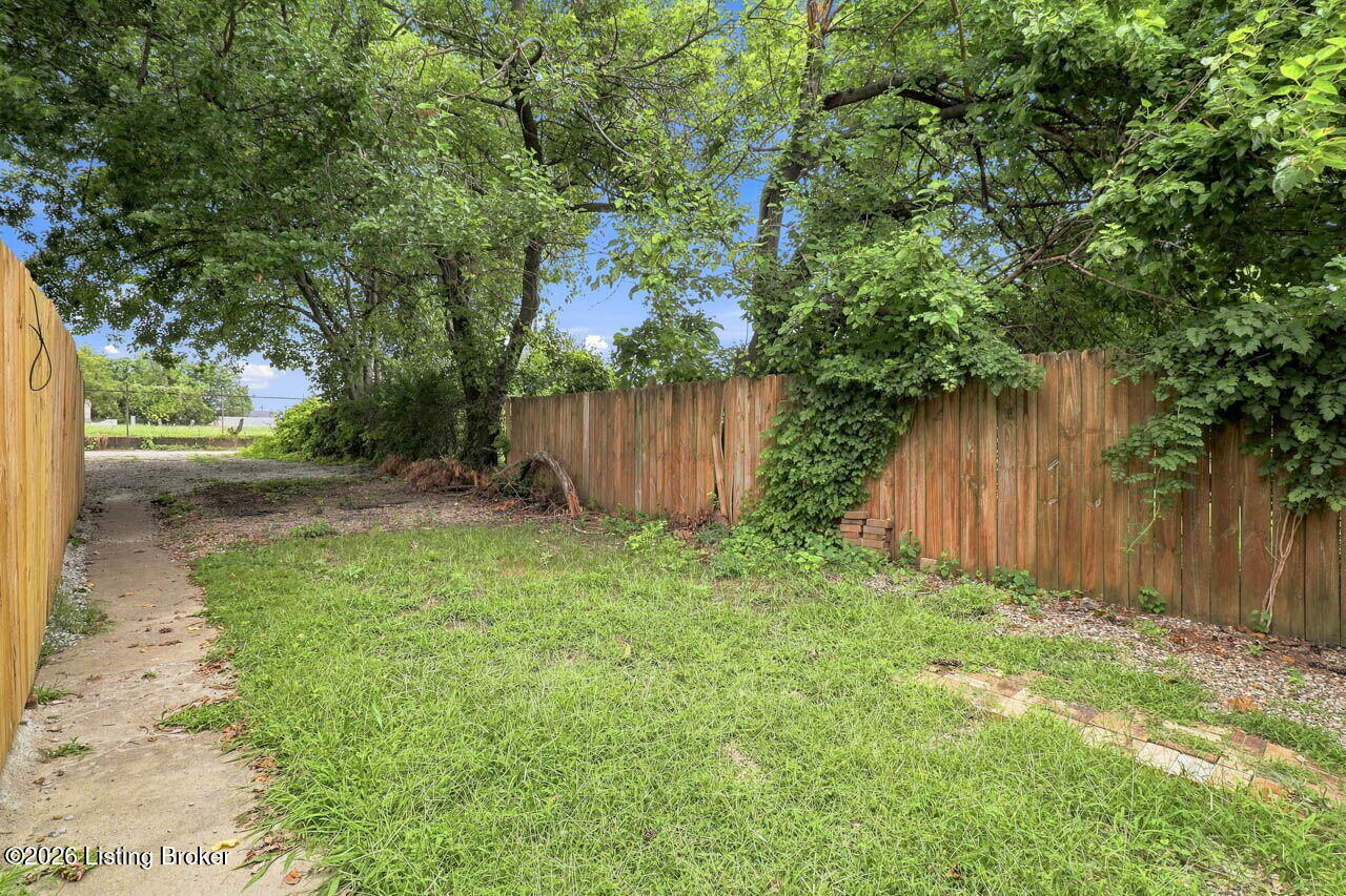 469 E Brandeis Ave Property Photo 14