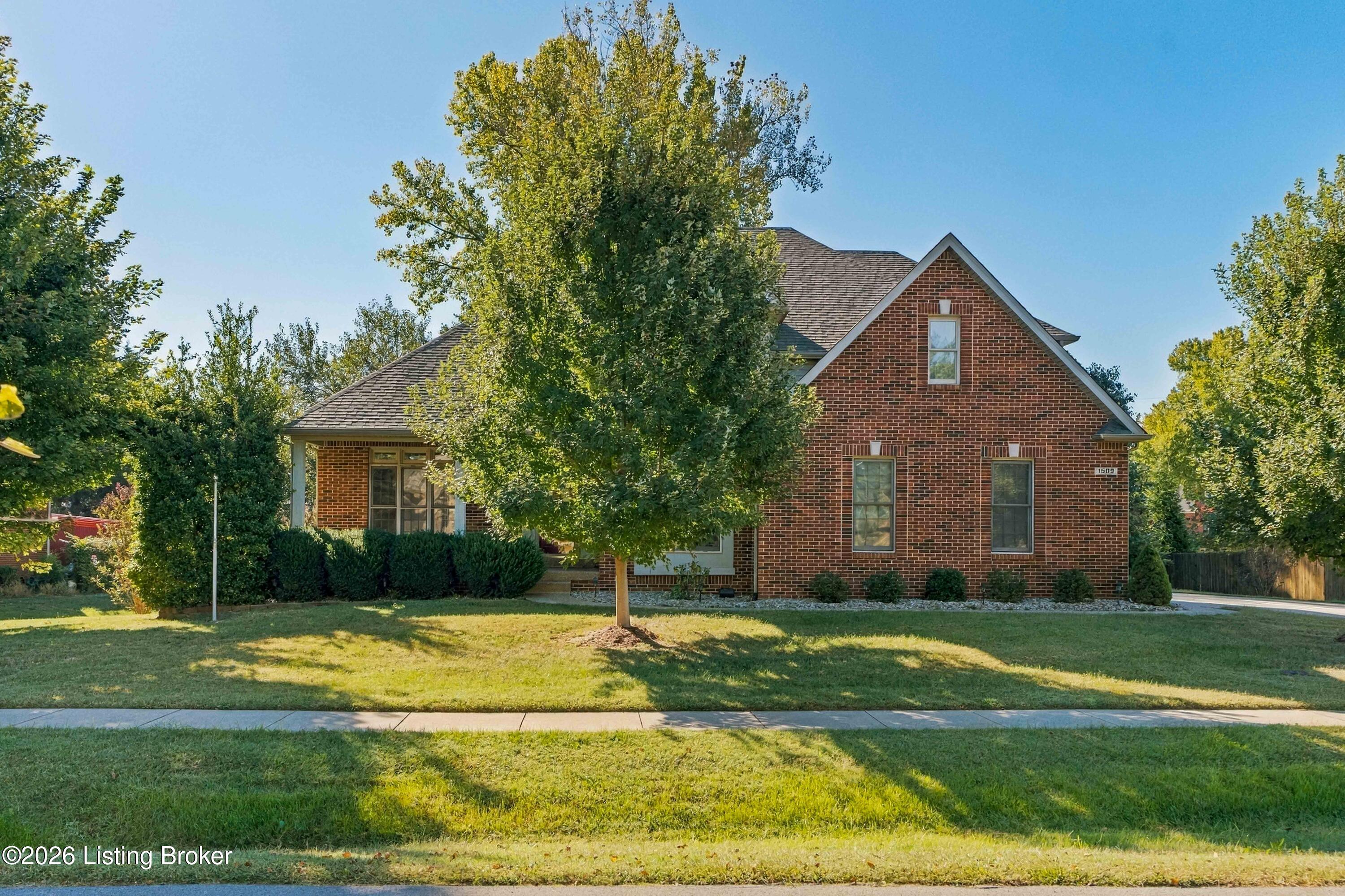 1509 Manchester Dr Property Photo 4