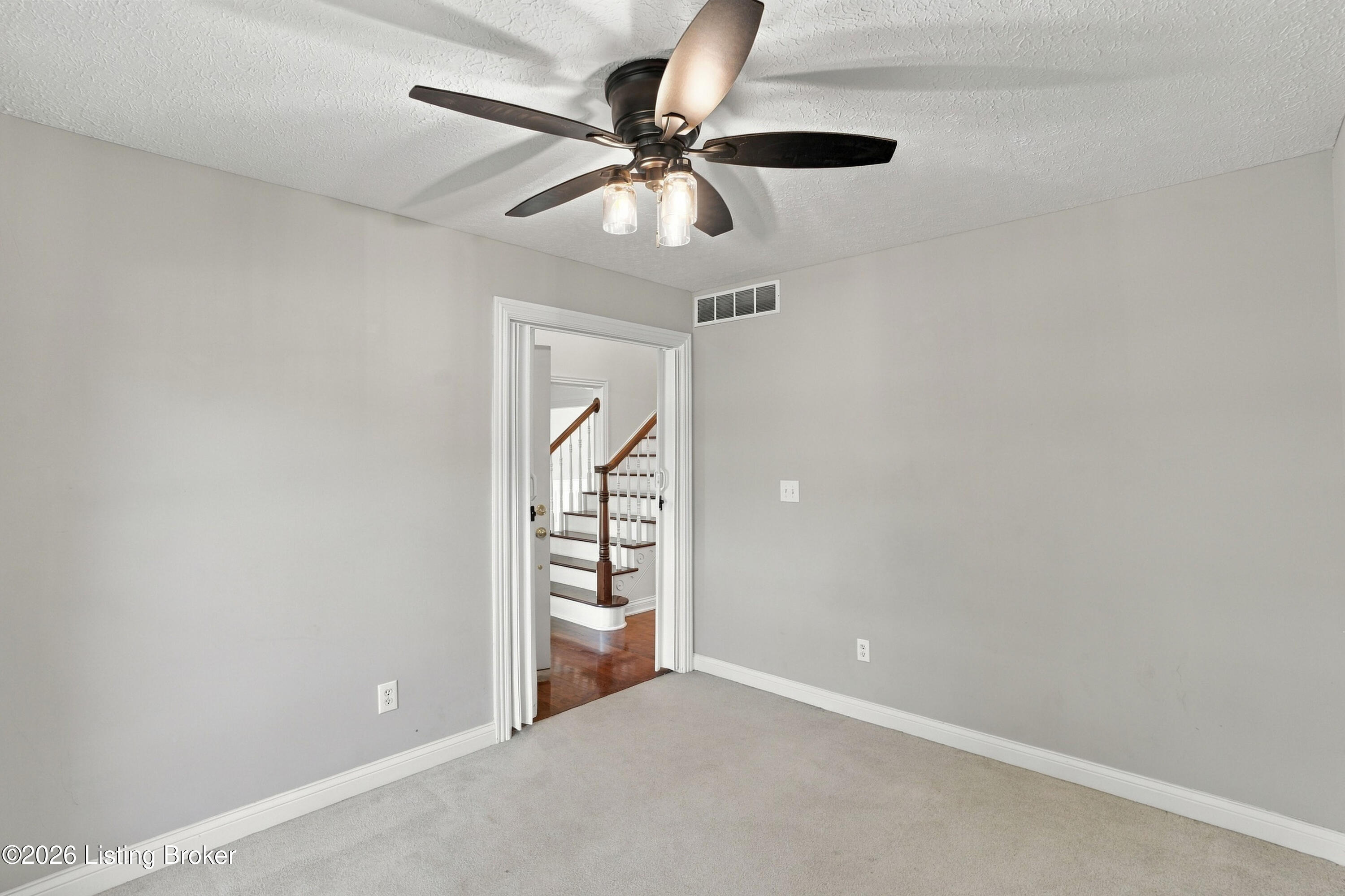 1509 Manchester Dr Property Photo 16