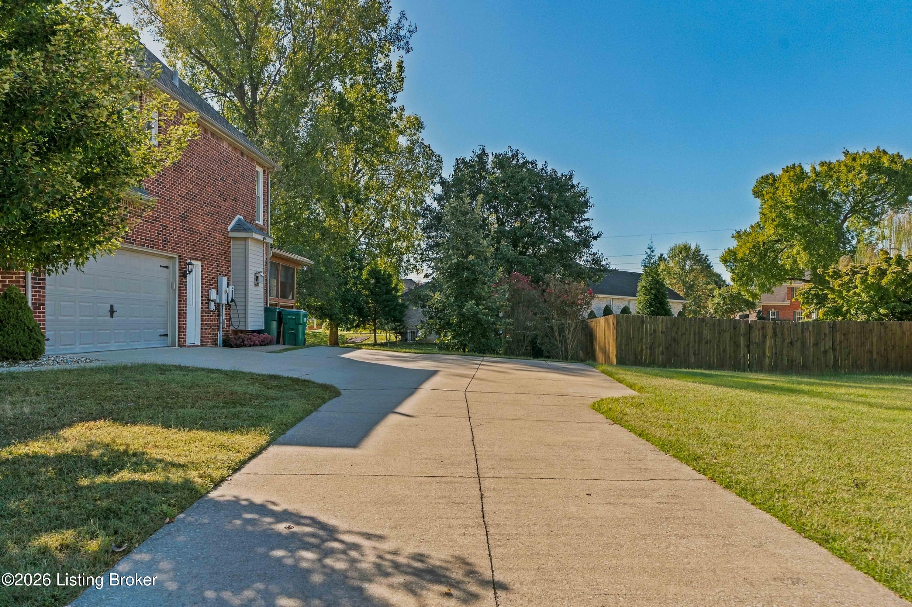 1509 Manchester Dr Property Photo 57