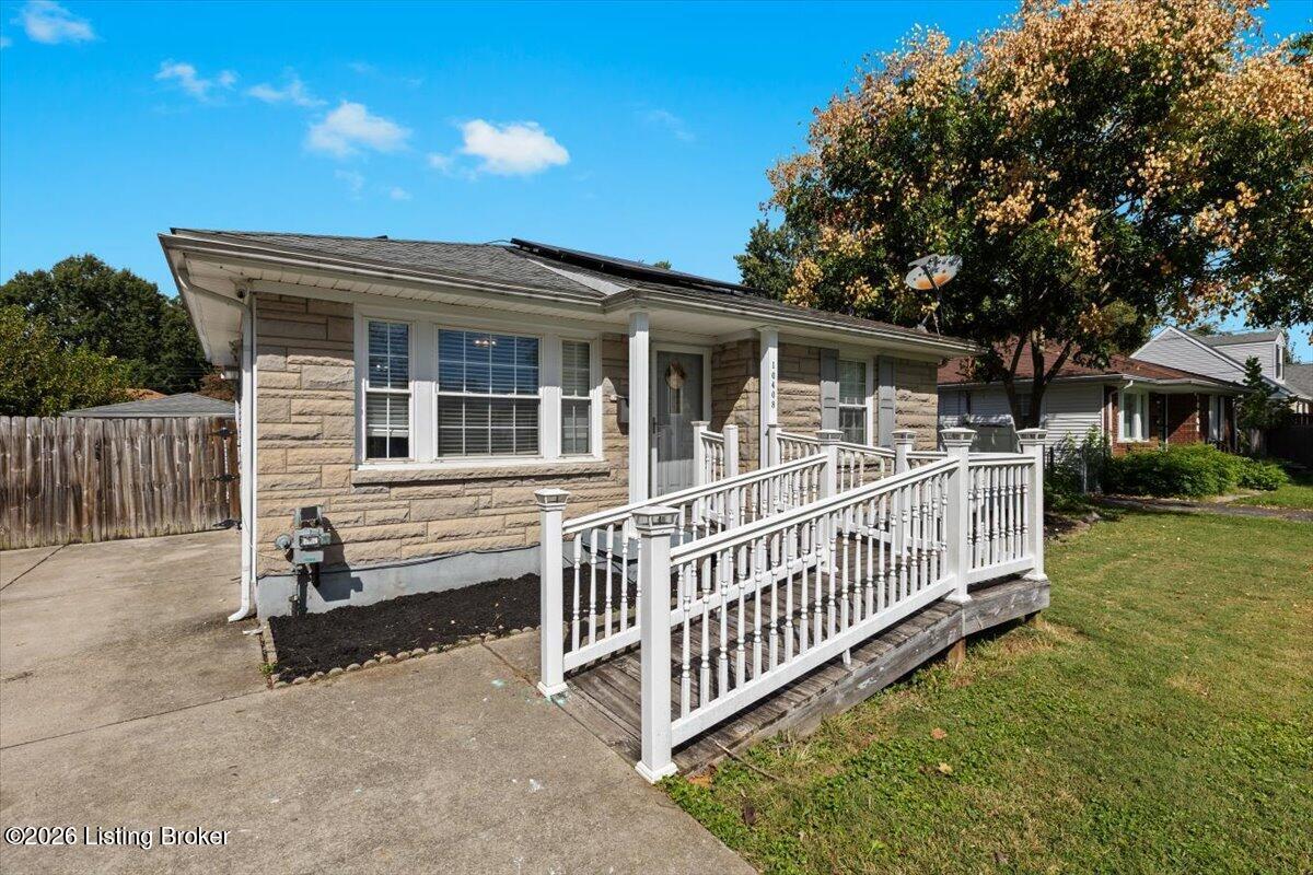 10408 La Plaza Dr Property Photo 4