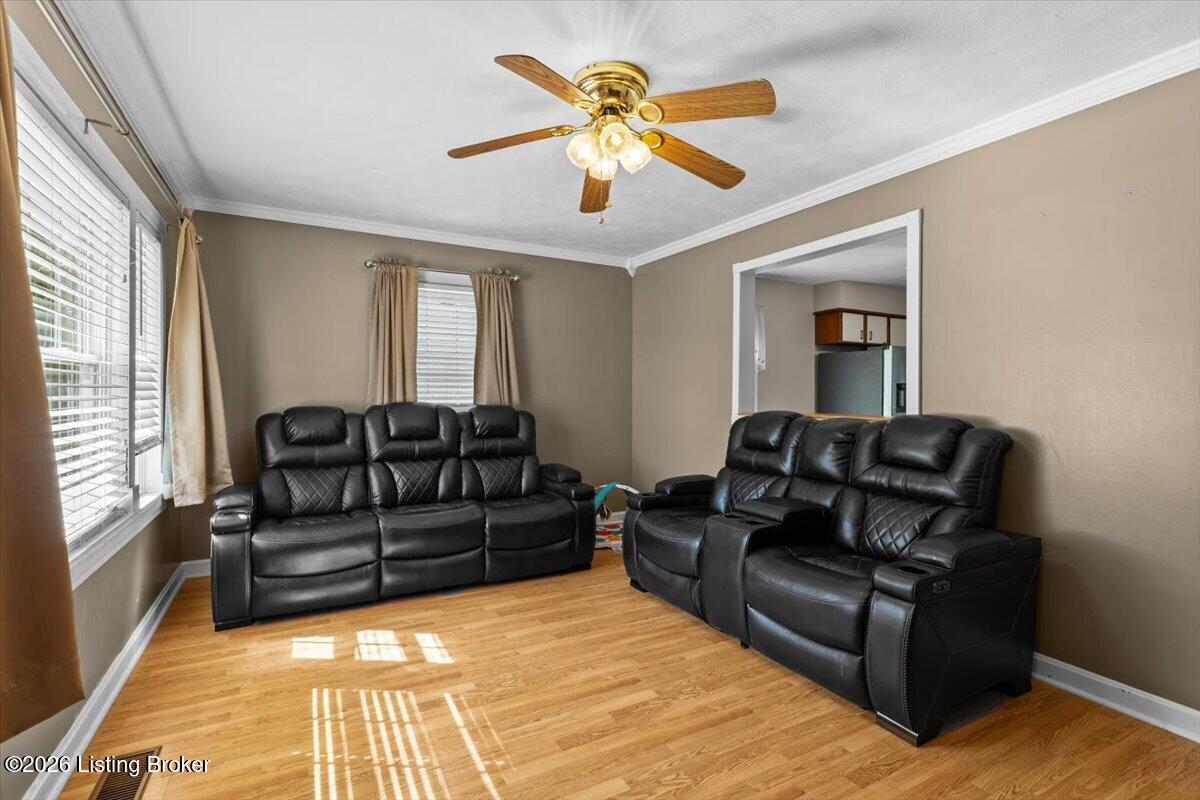10408 La Plaza Dr Property Photo 5