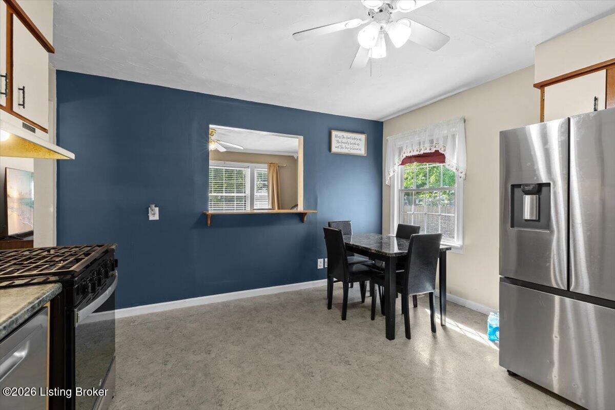 10408 La Plaza Dr Property Photo 9