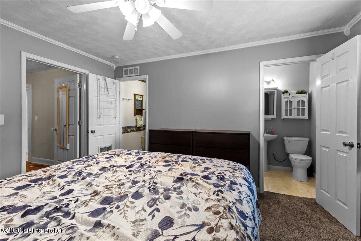 10408 La Plaza Dr Property Photo 12