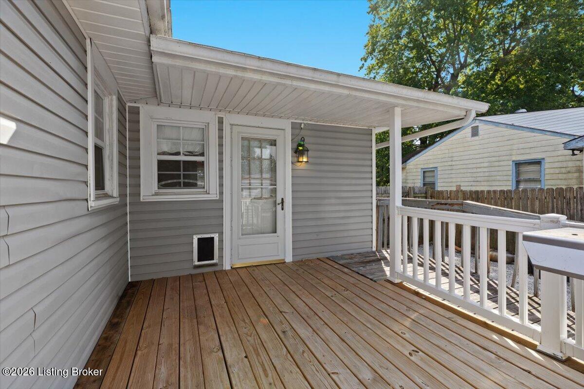 10408 La Plaza Dr Property Photo 18