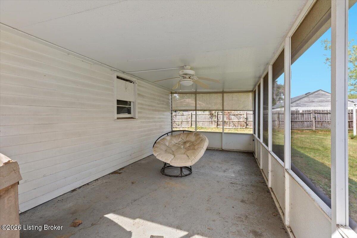 10408 La Plaza Dr Property Photo 19