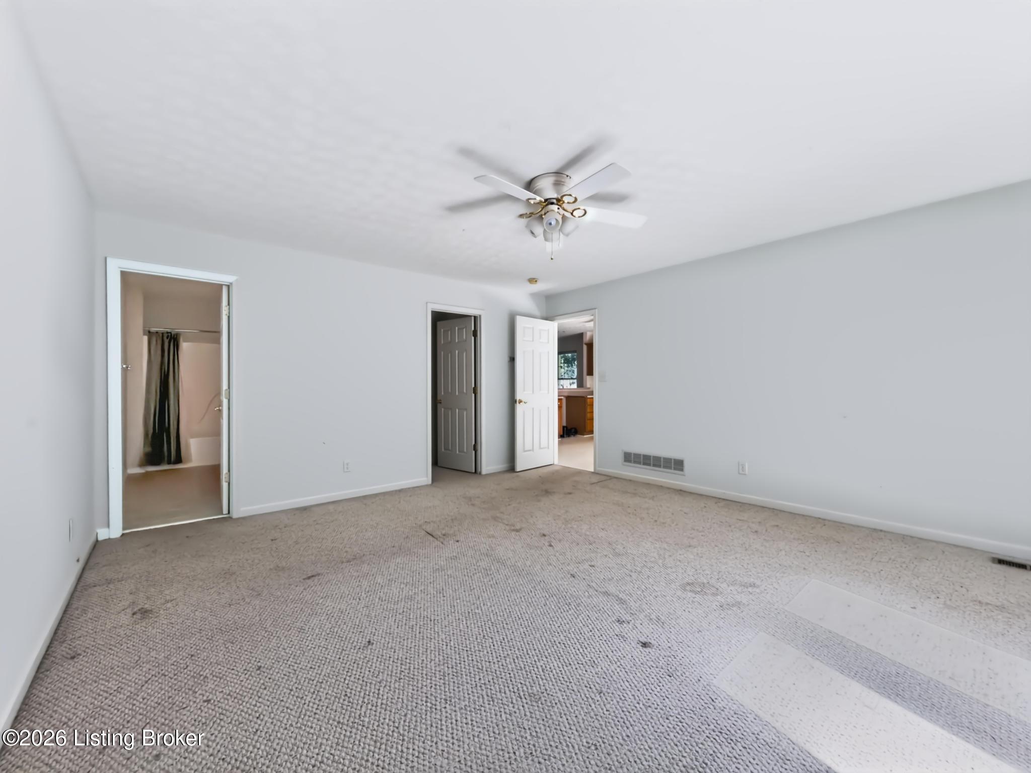 8104 Hudson Ln Property Photo 15