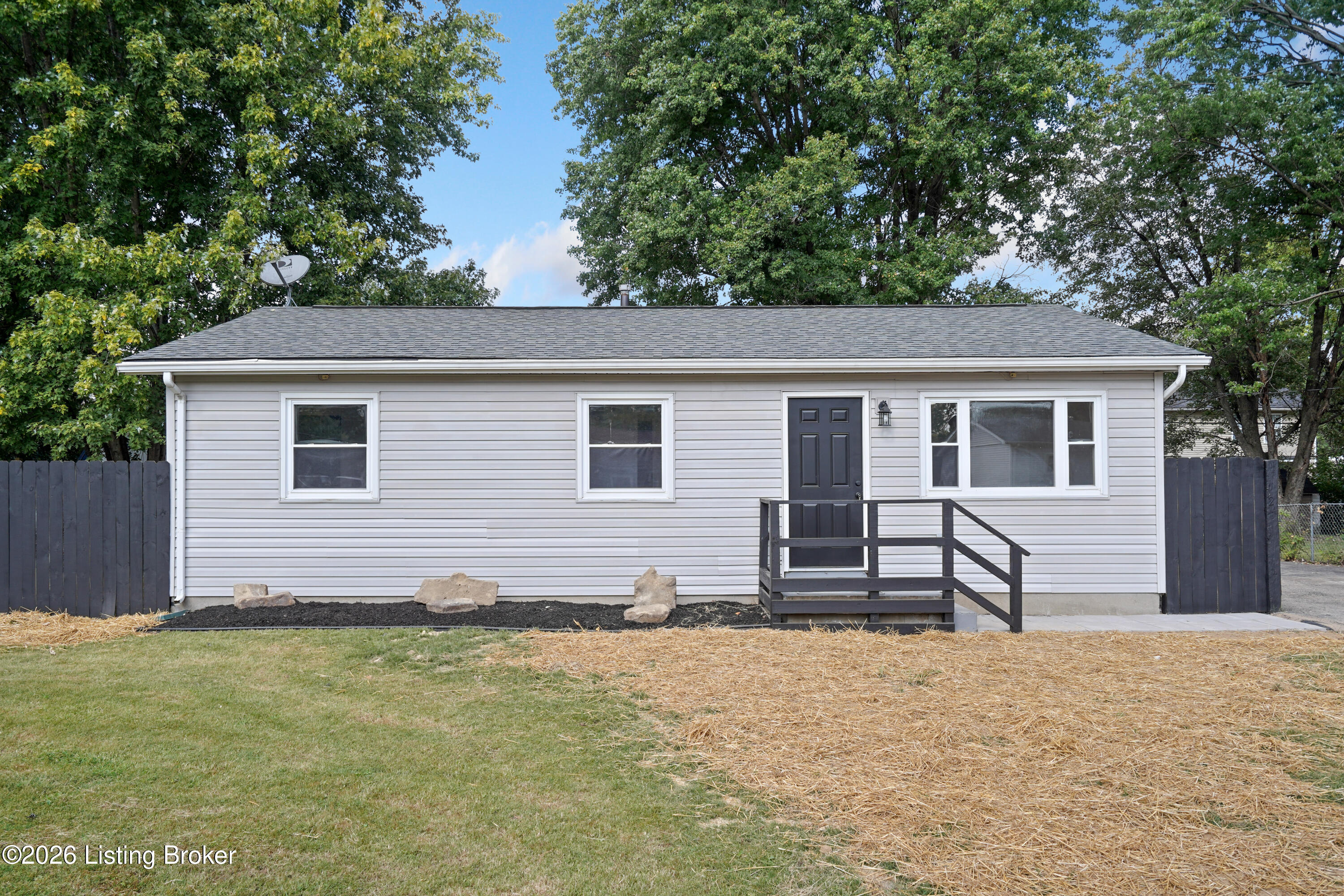 124 Melody Ln Property Photo 1