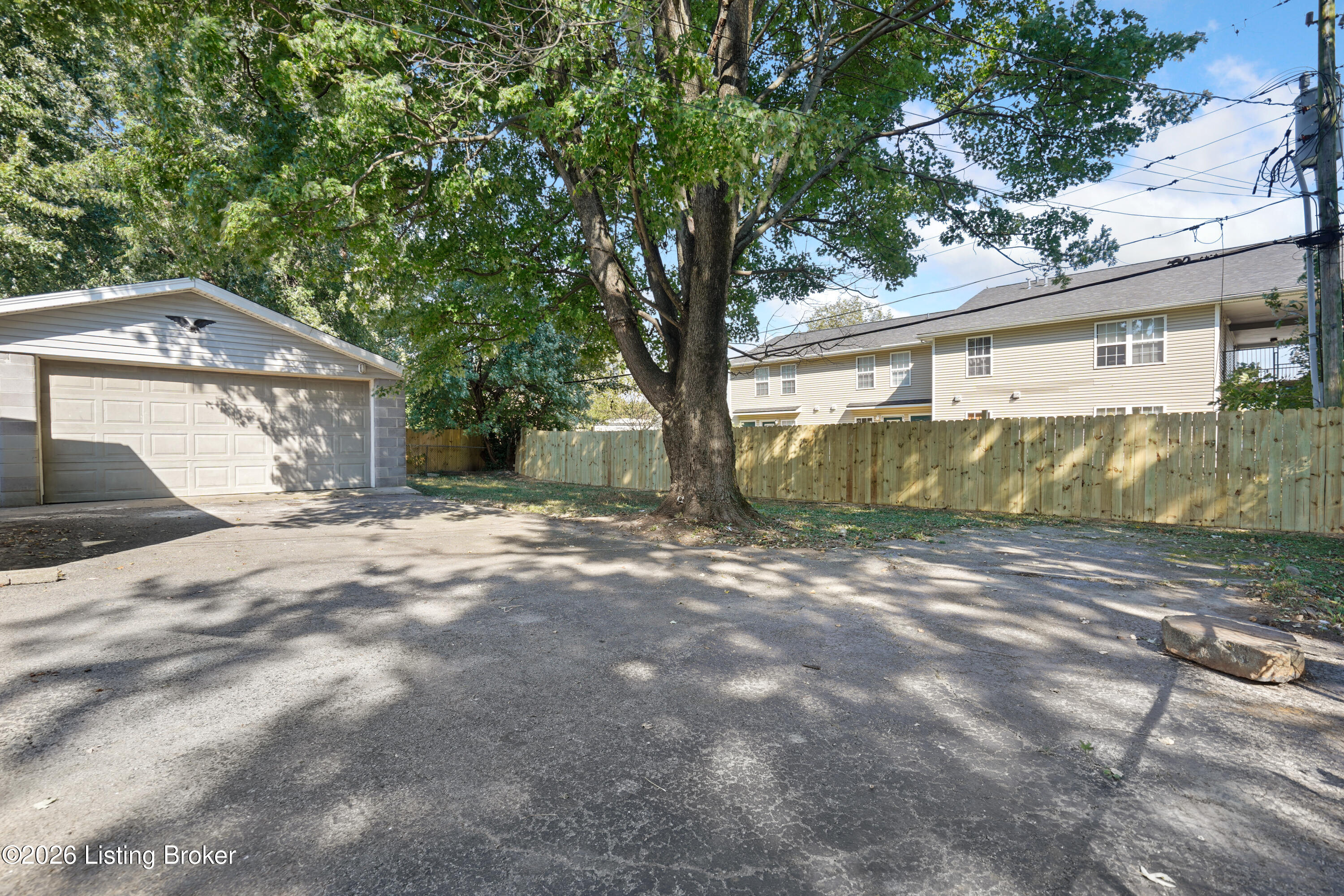 124 Melody Ln Property Photo 33