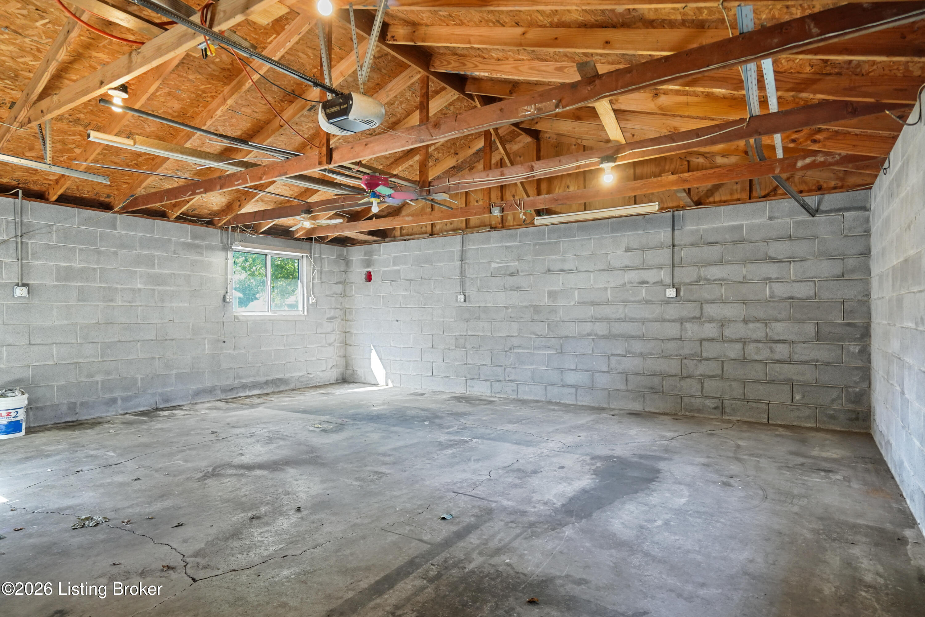 124 Melody Ln Property Photo 35