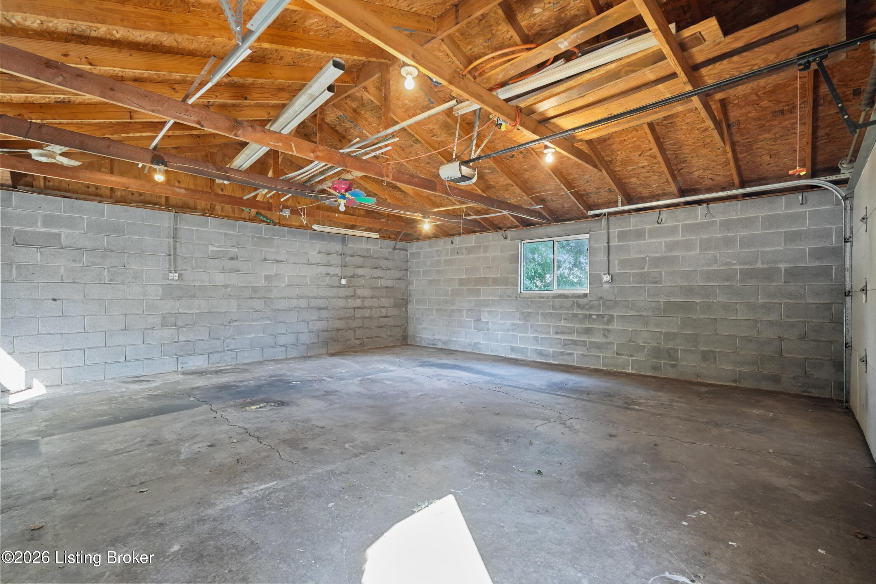 124 Melody Ln Property Photo 36