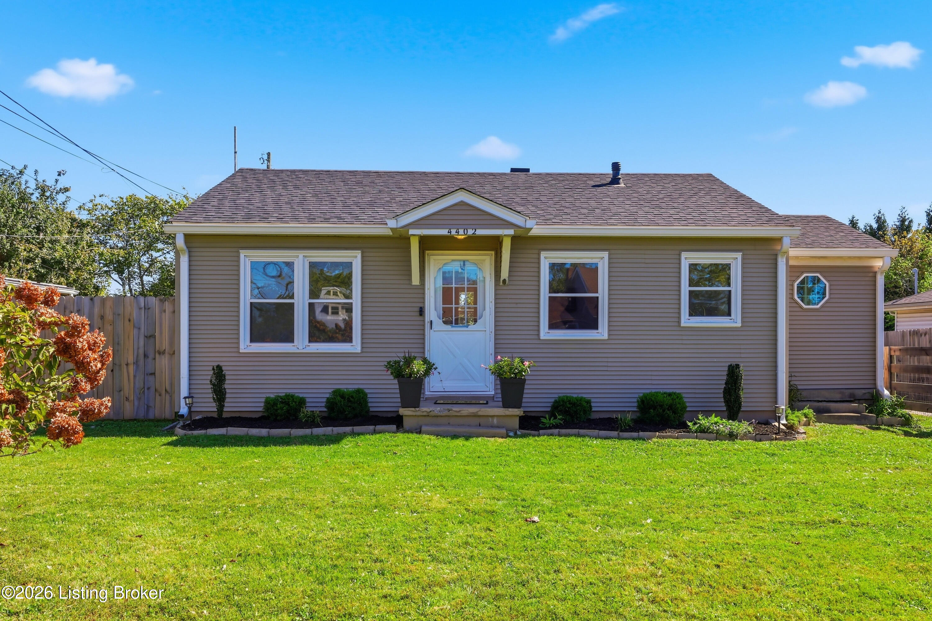 4402 Ky-146 Property Photo 1