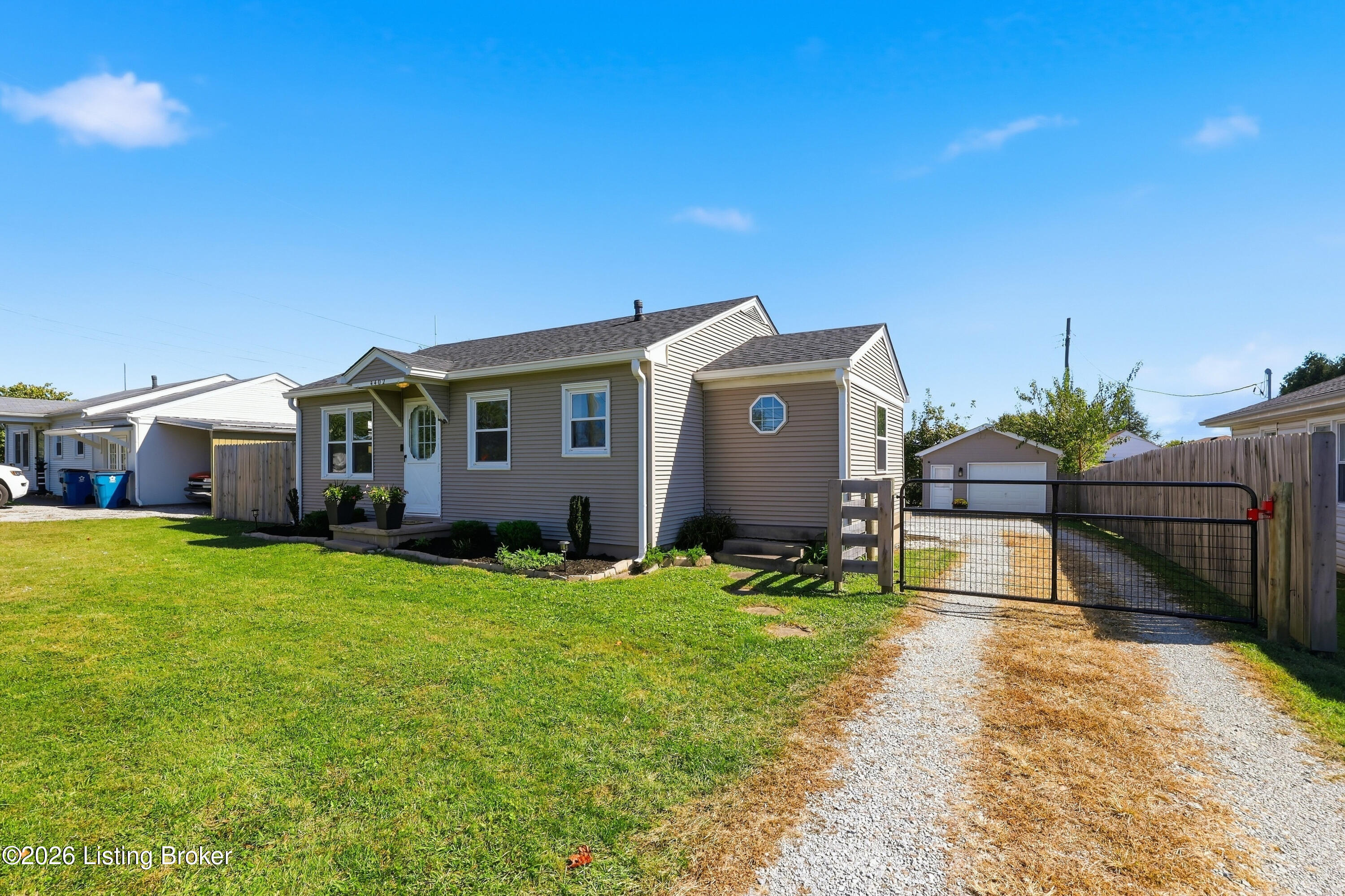 4402 Ky-146 Property Photo 2
