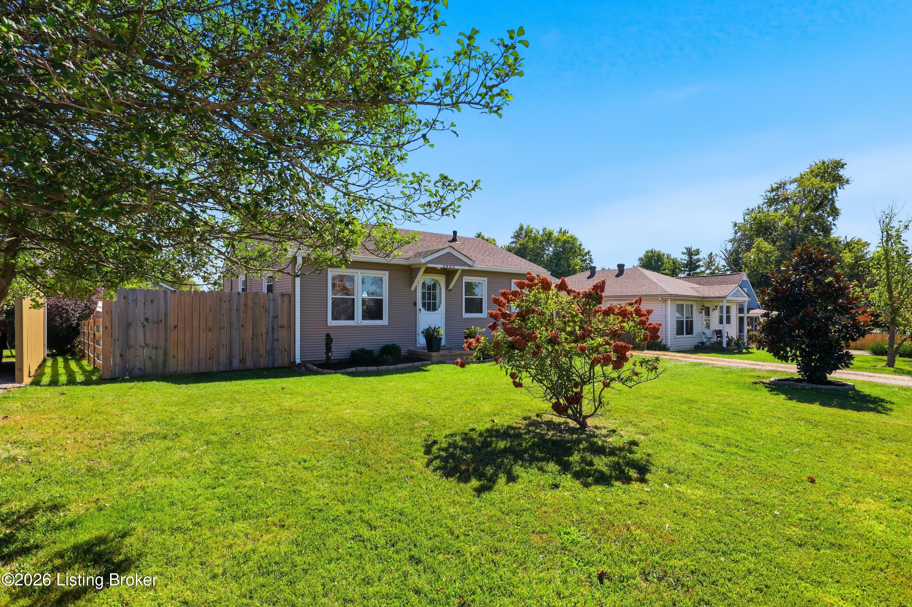 4402 Ky-146 Property Photo 3