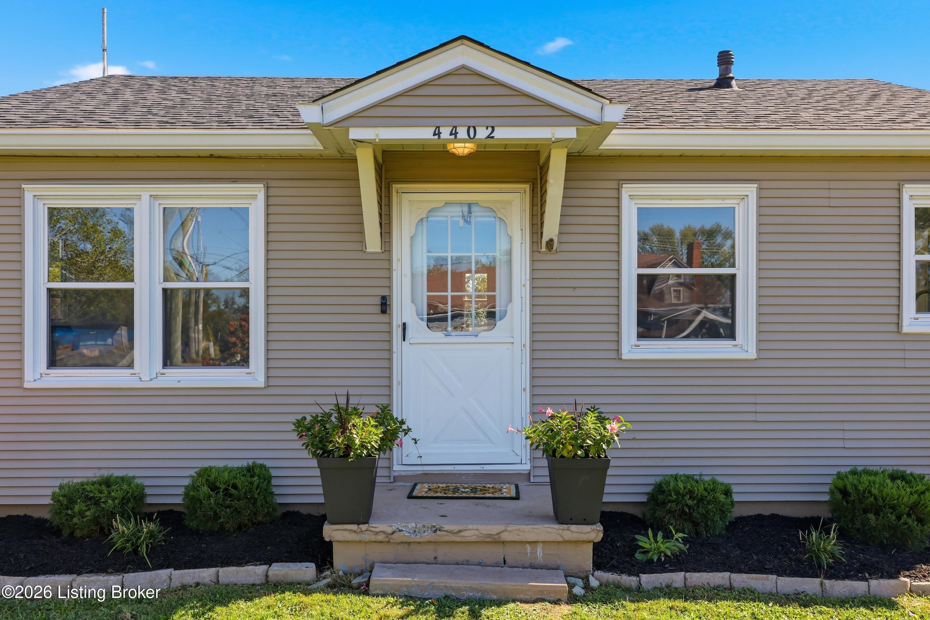 4402 Ky-146 Property Photo 4