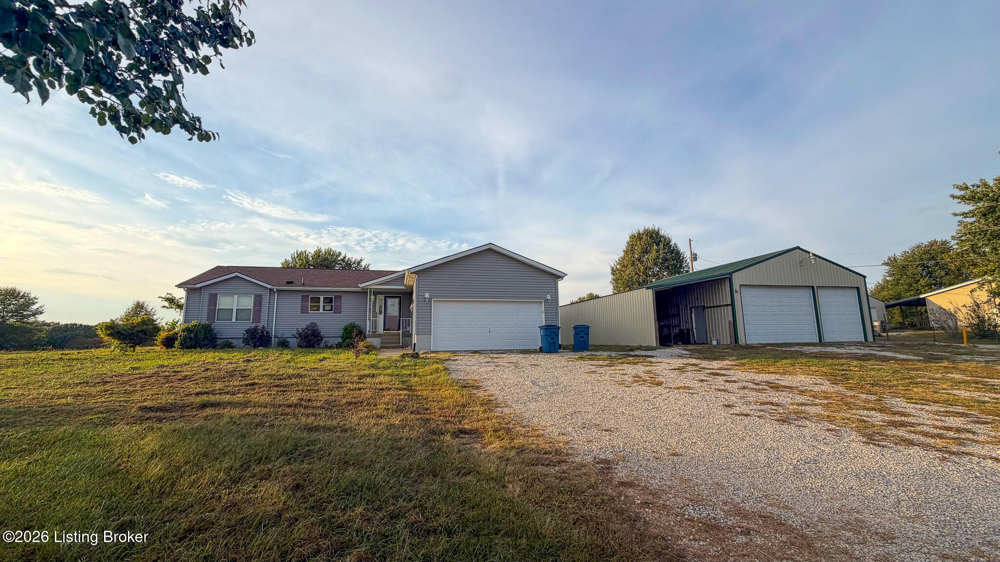 90 Meadow Vale Ct Property Photo 1
