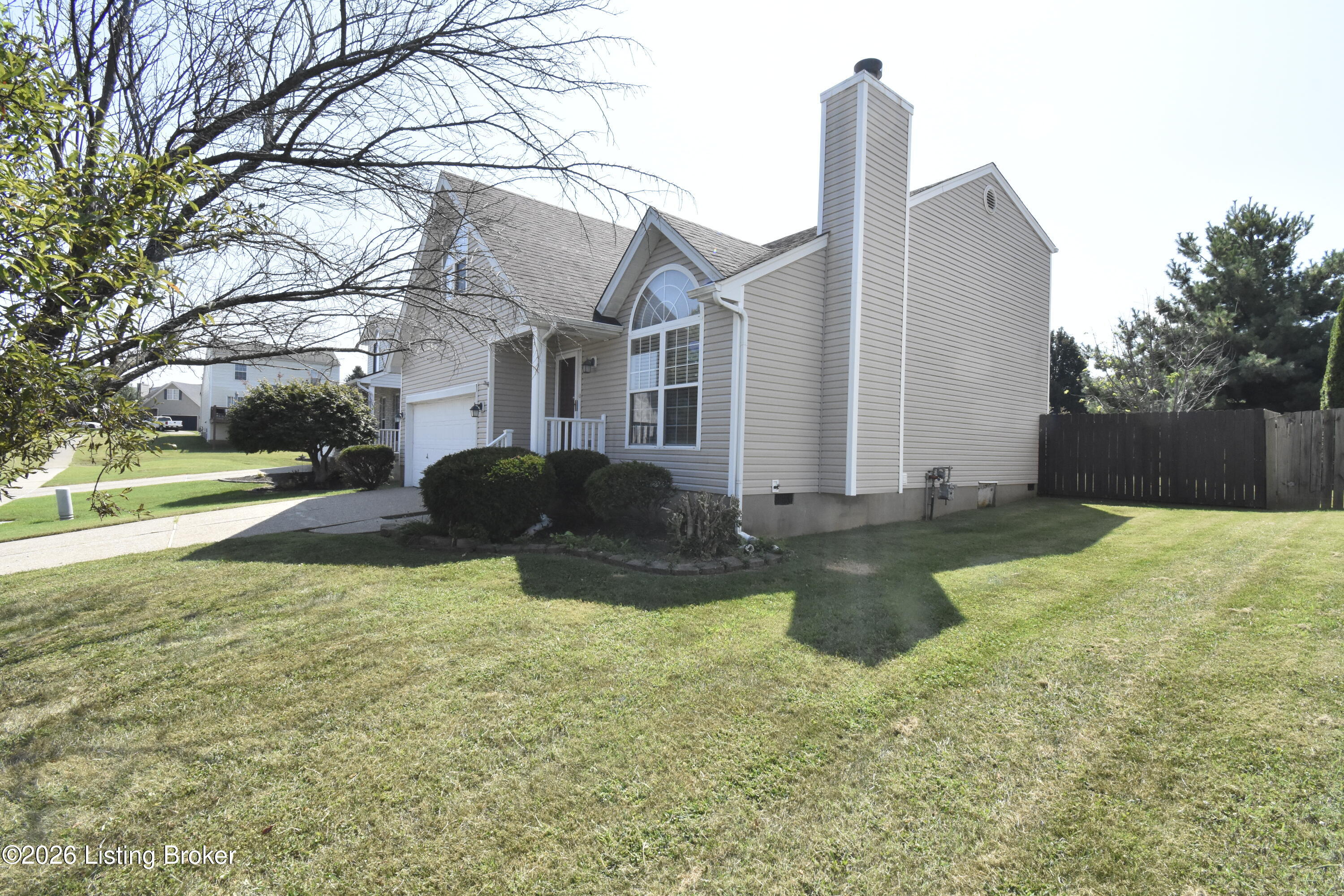 8010 Village Point Dr Property Photo 2