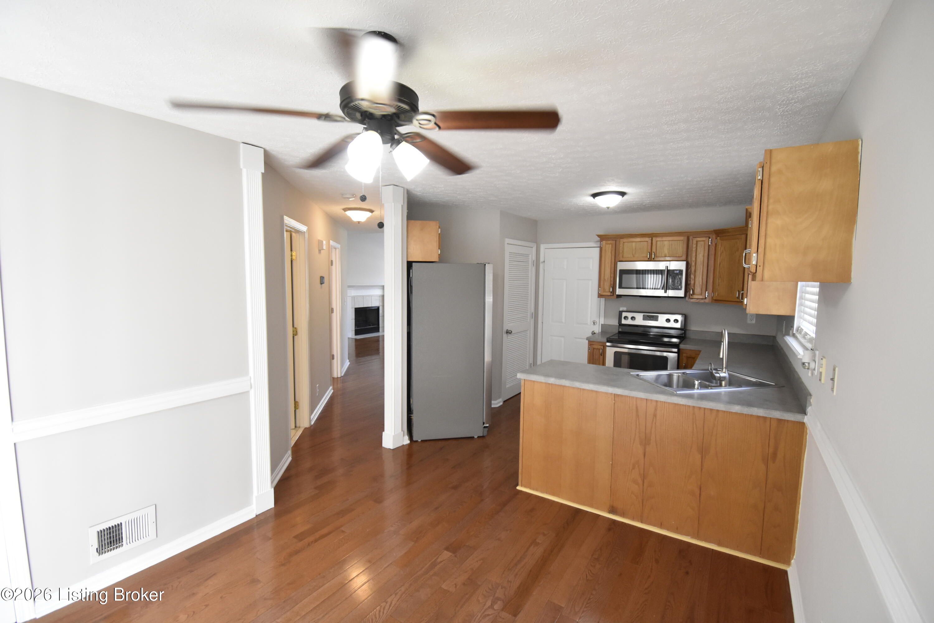 8010 Village Point Dr Property Photo 13