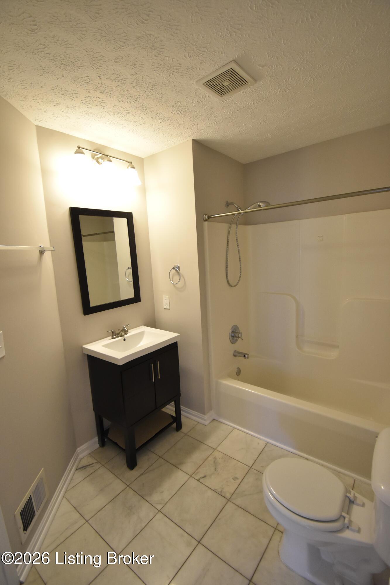 8010 Village Point Dr Property Photo 22