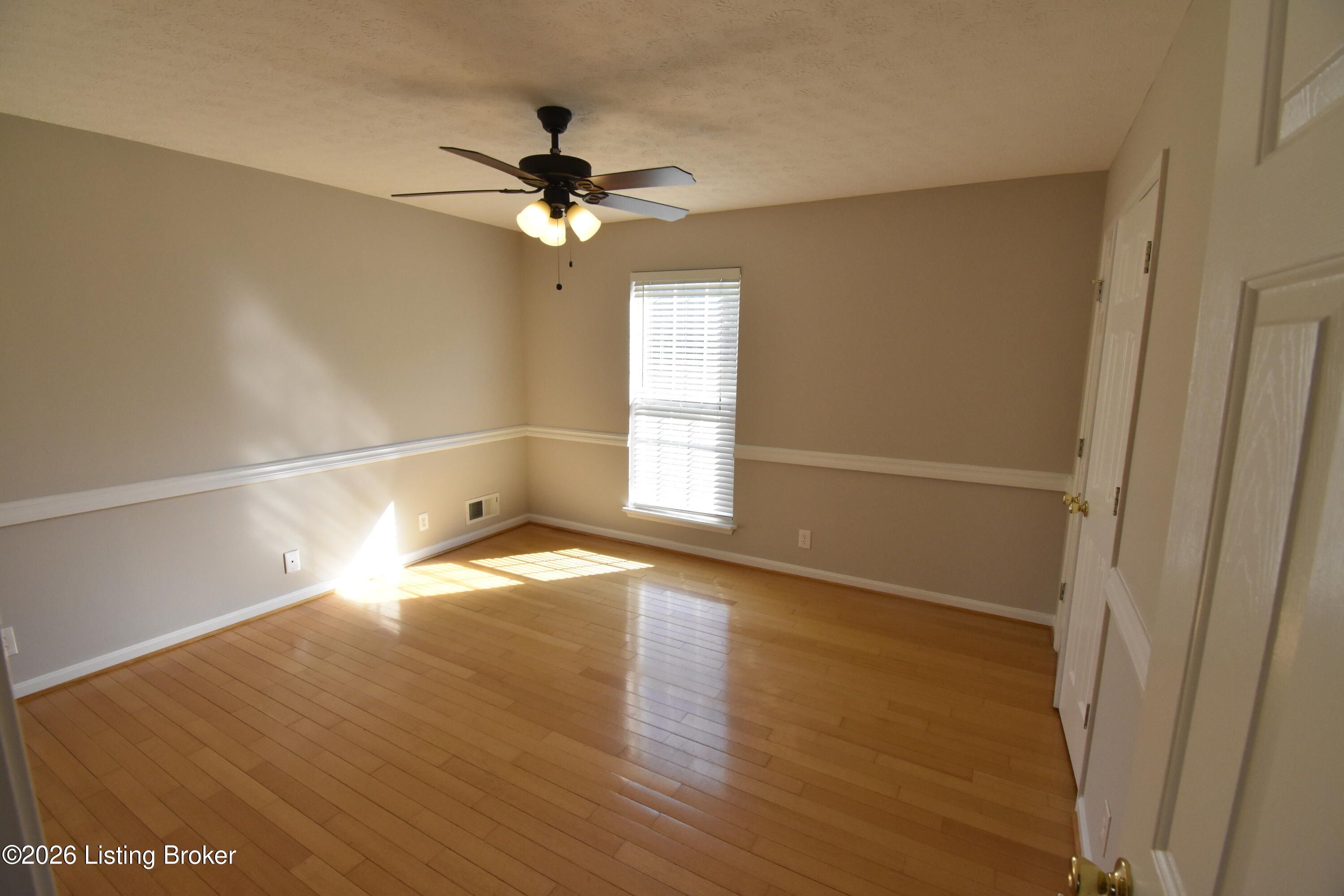 8010 Village Point Dr Property Photo 28