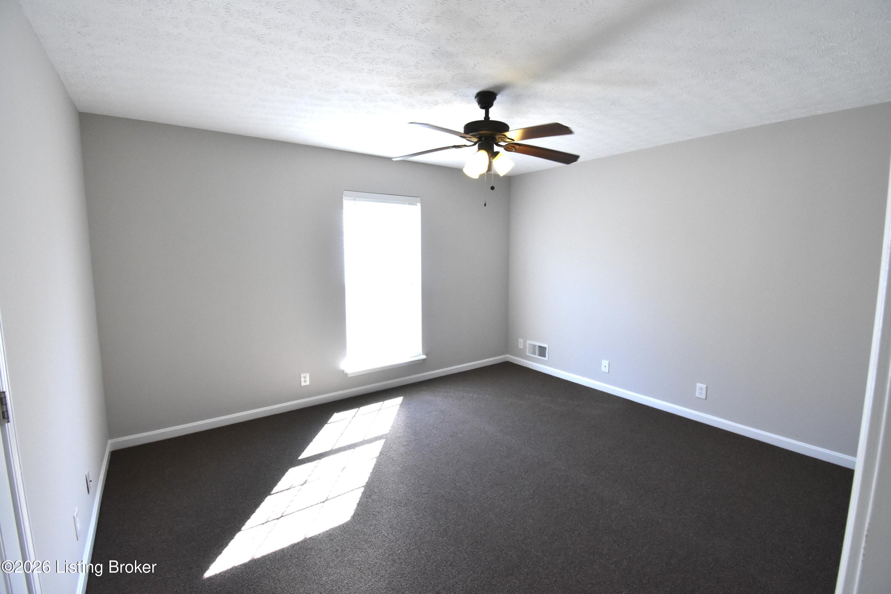 8010 Village Point Dr Property Photo 29