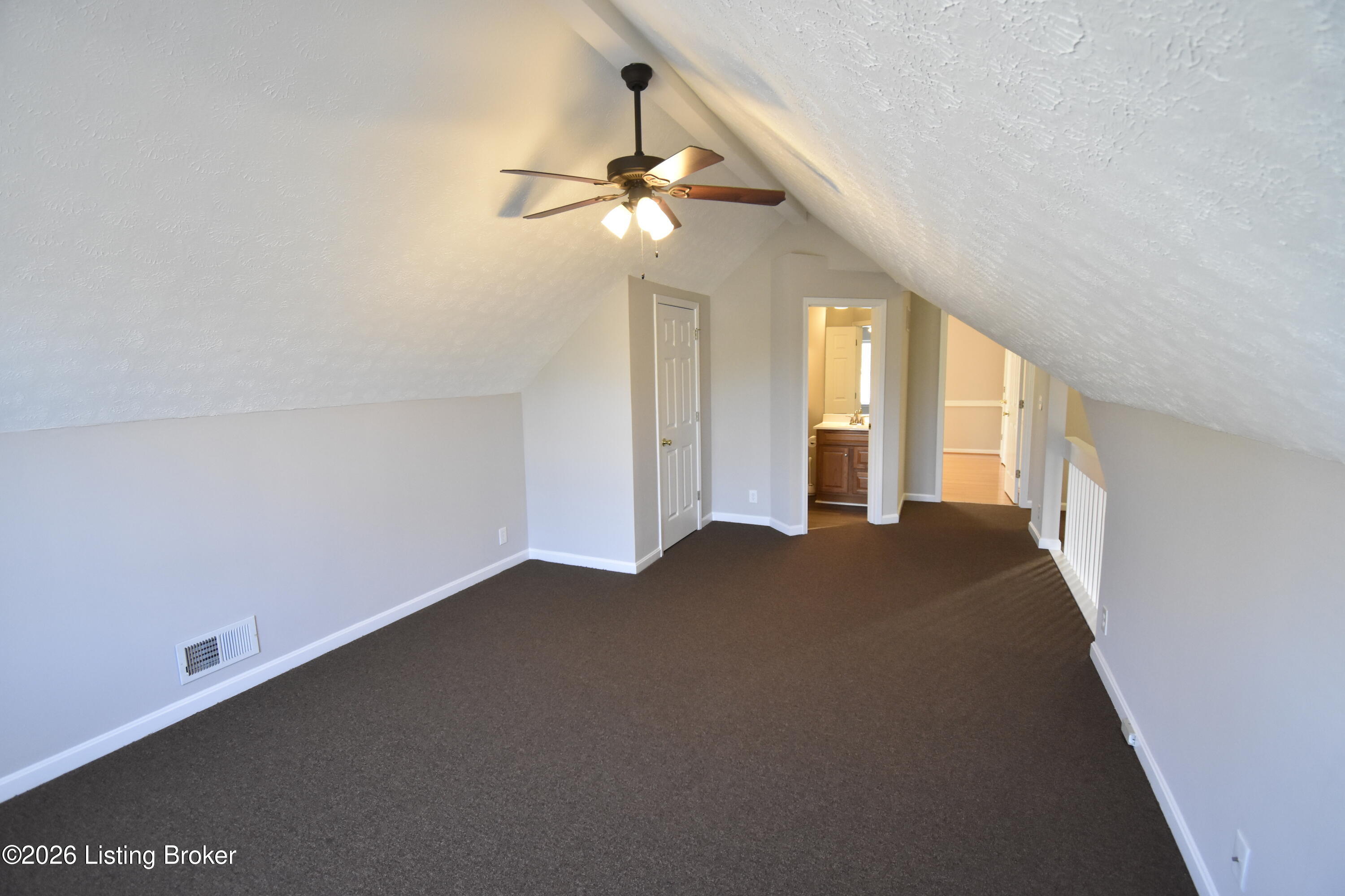 8010 Village Point Dr Property Photo 33