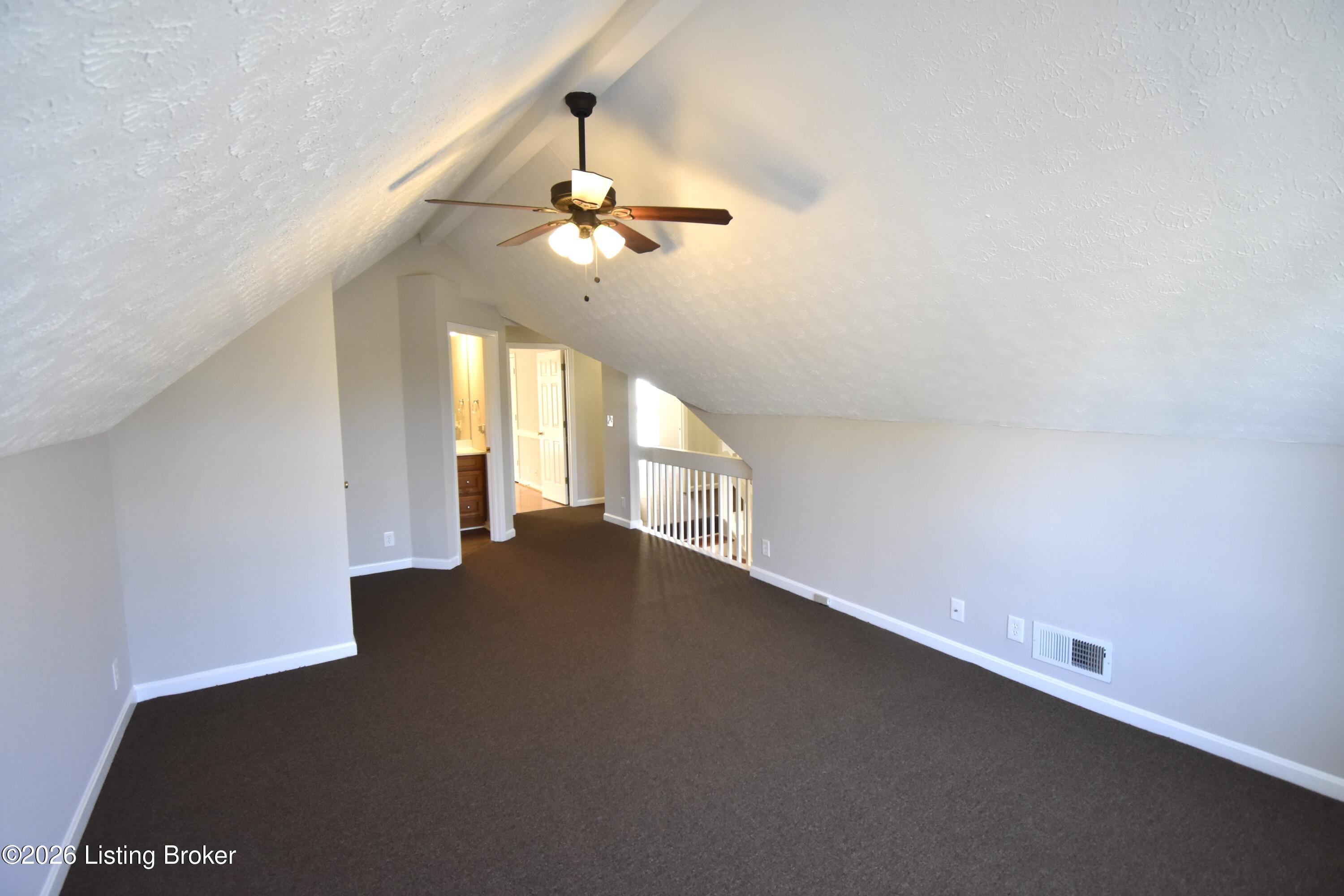 8010 Village Point Dr Property Photo 34