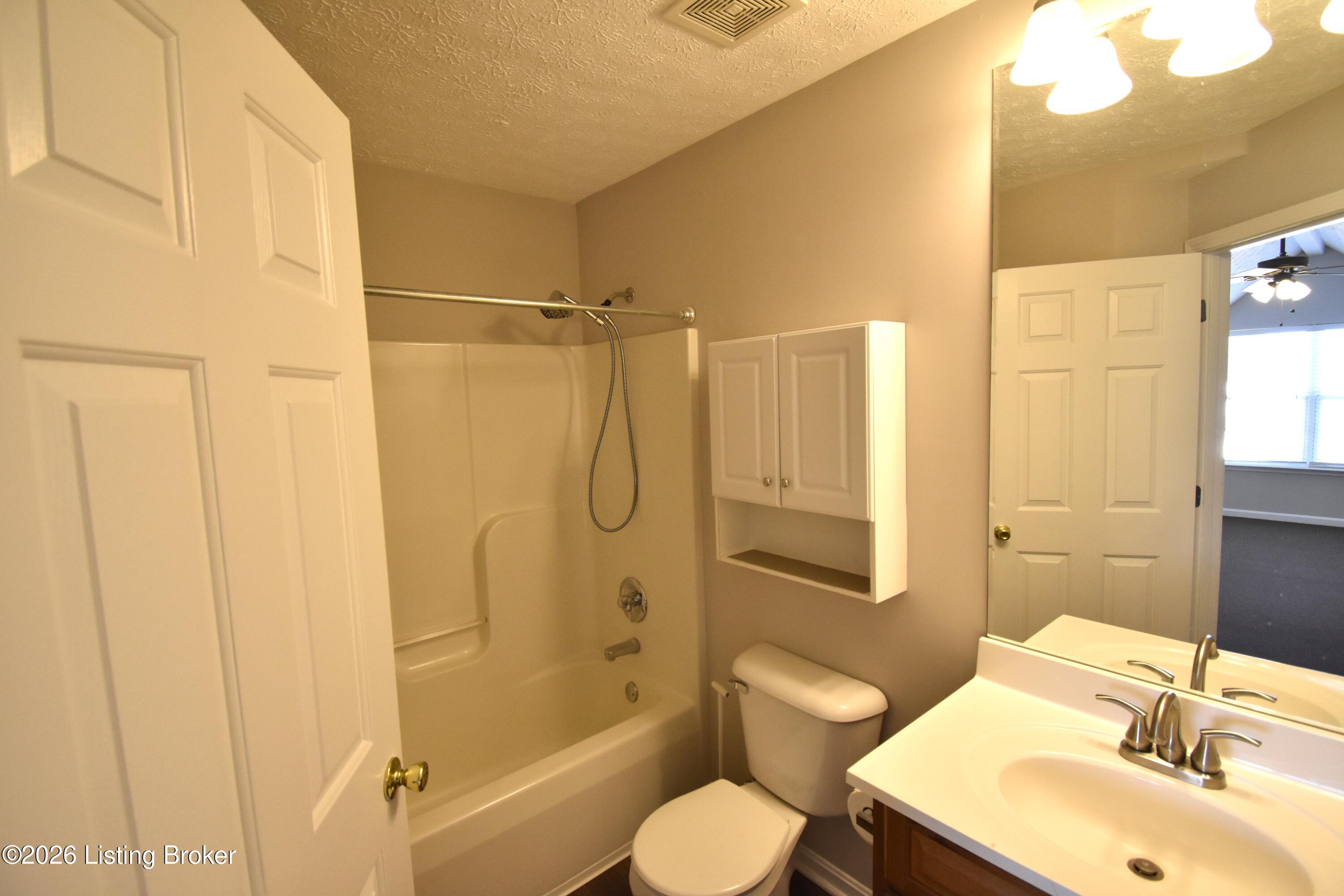 8010 Village Point Dr Property Photo 35
