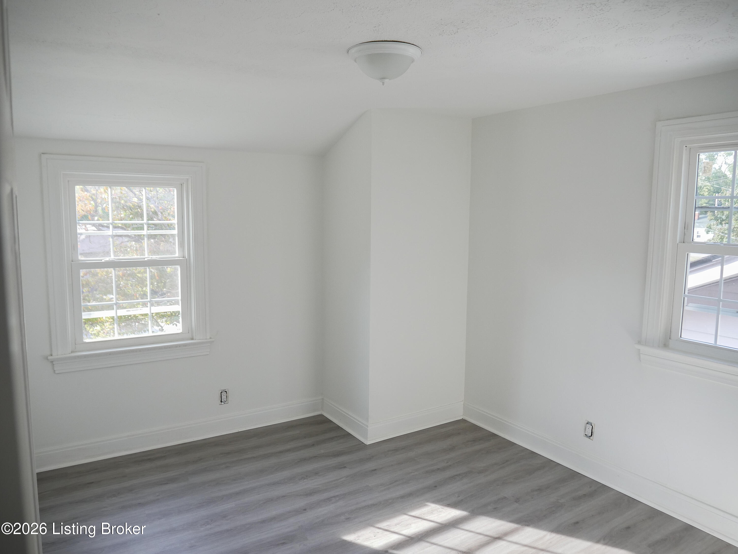 1219 S 43rd St Property Photo 14