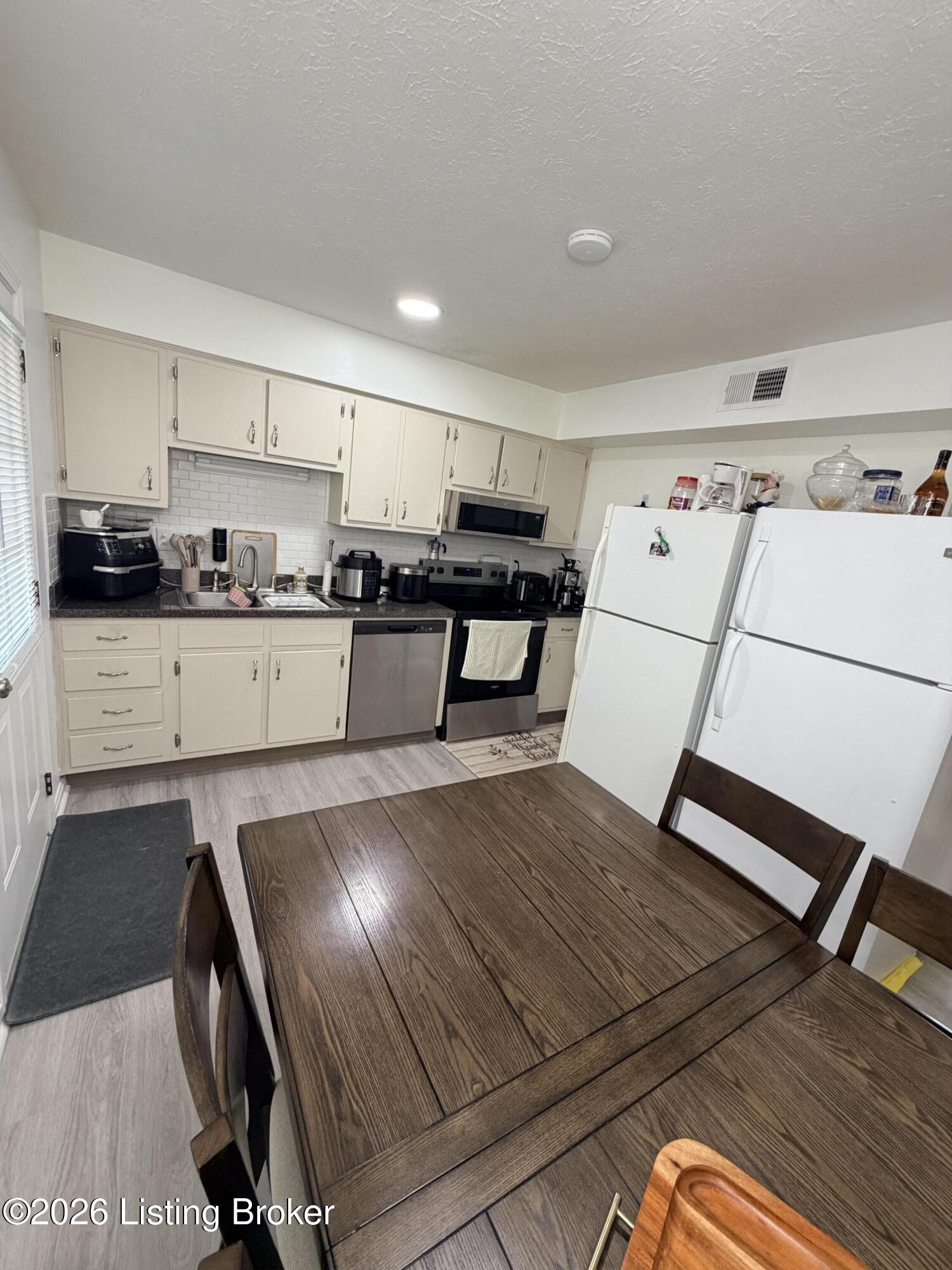 11003 Lanette Ct Property Photo 8