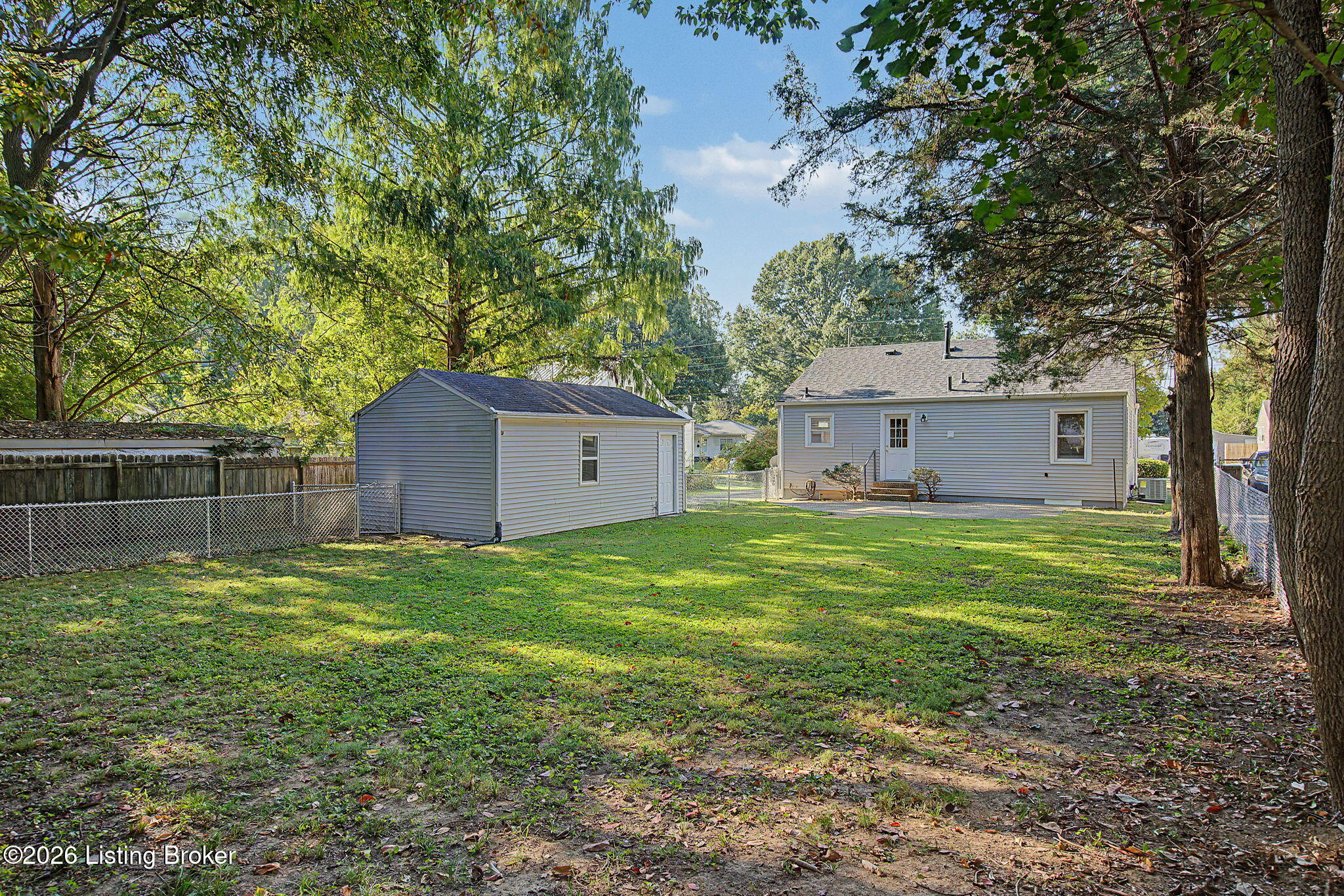 1823 Kingsford Dr Property Photo 5
