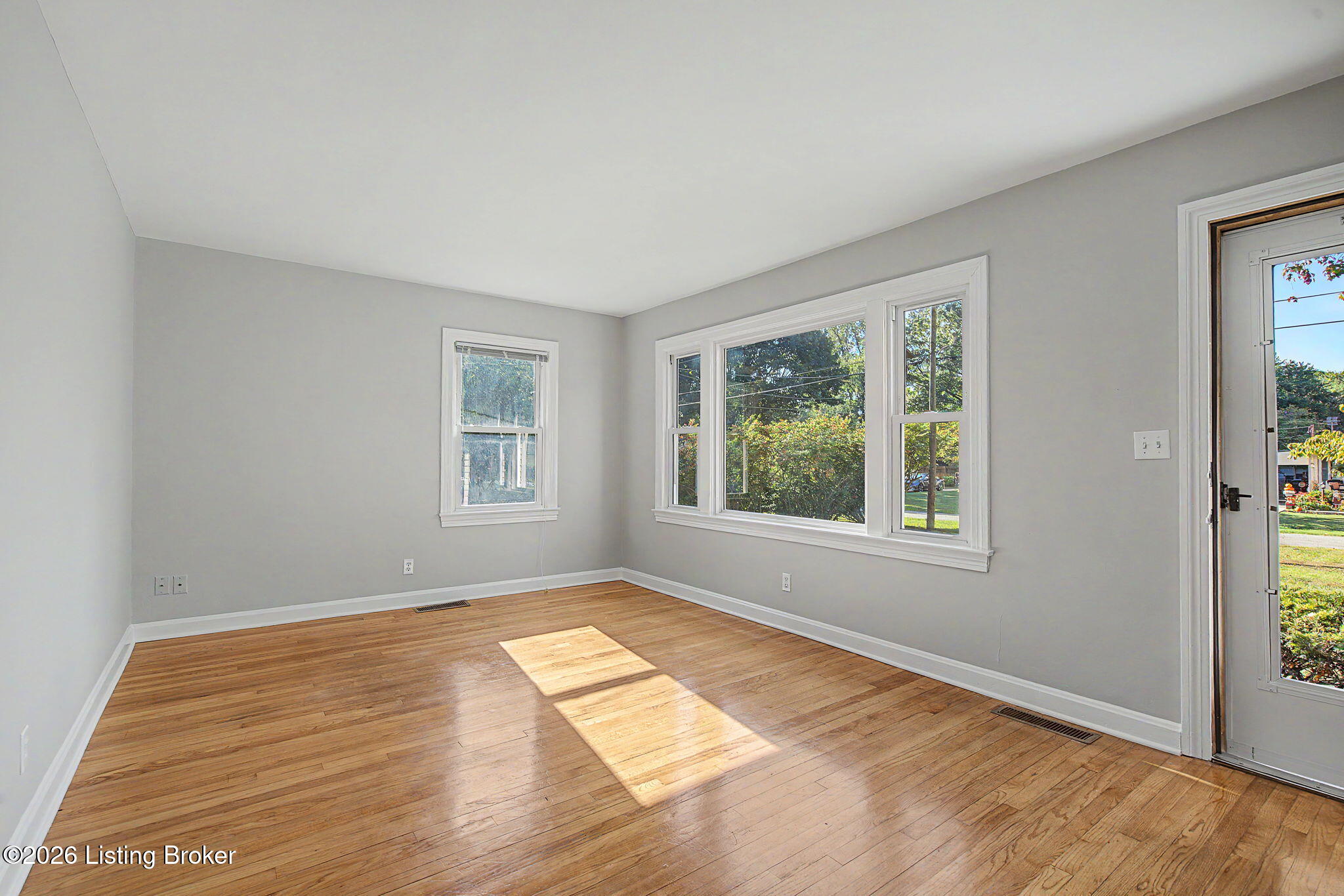 1823 Kingsford Dr Property Photo 8